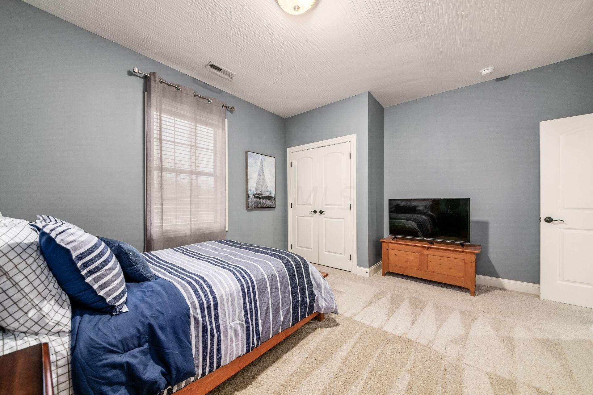 5750 Summer Ridge Lane