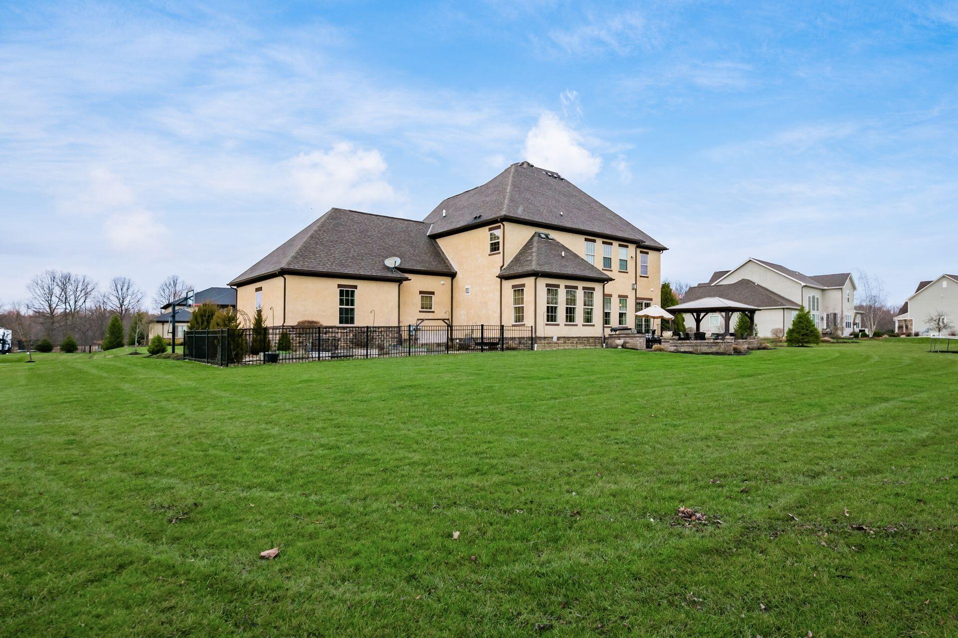 5750 Summer Ridge Lane