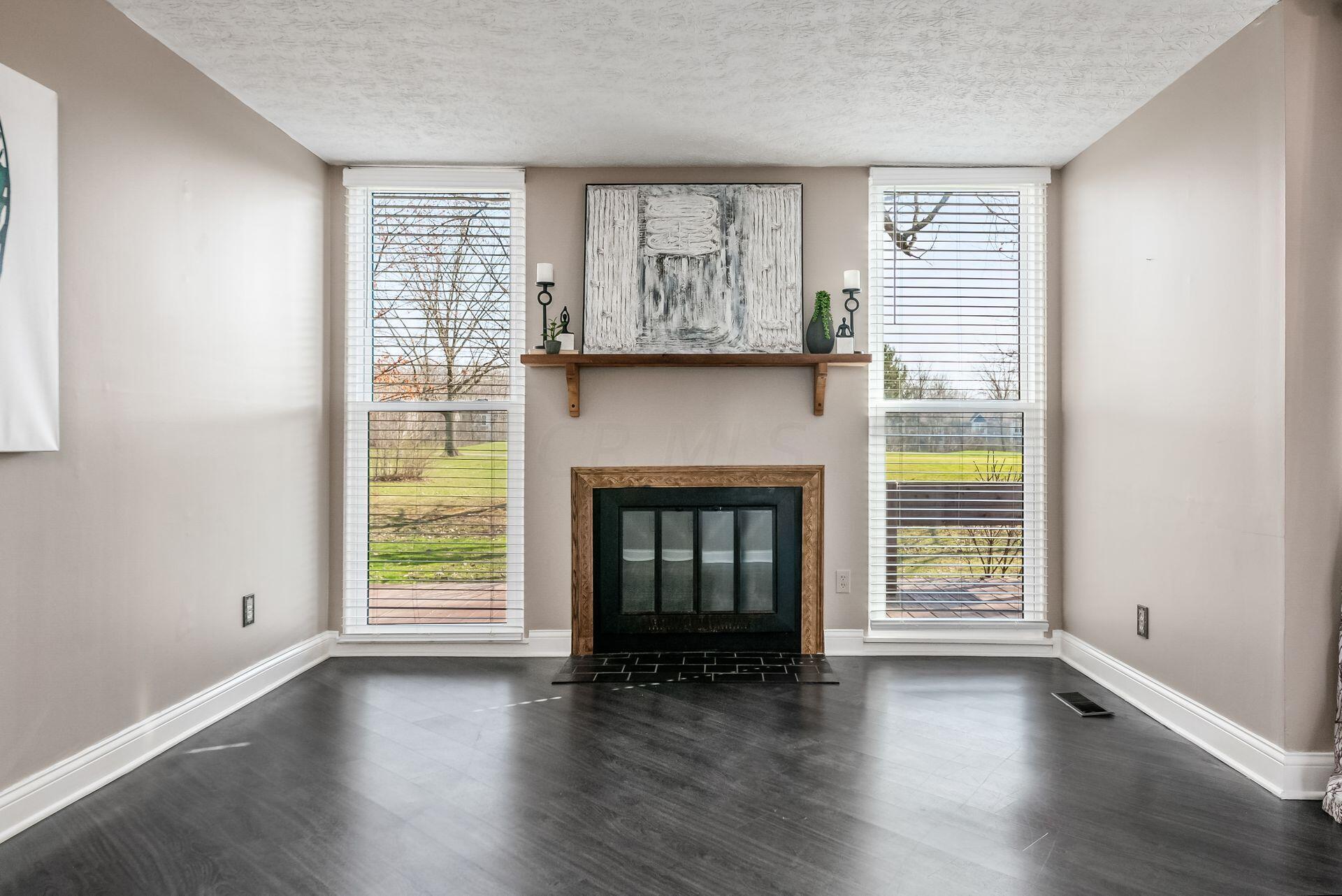 4815 Powderhorn Lane, 1