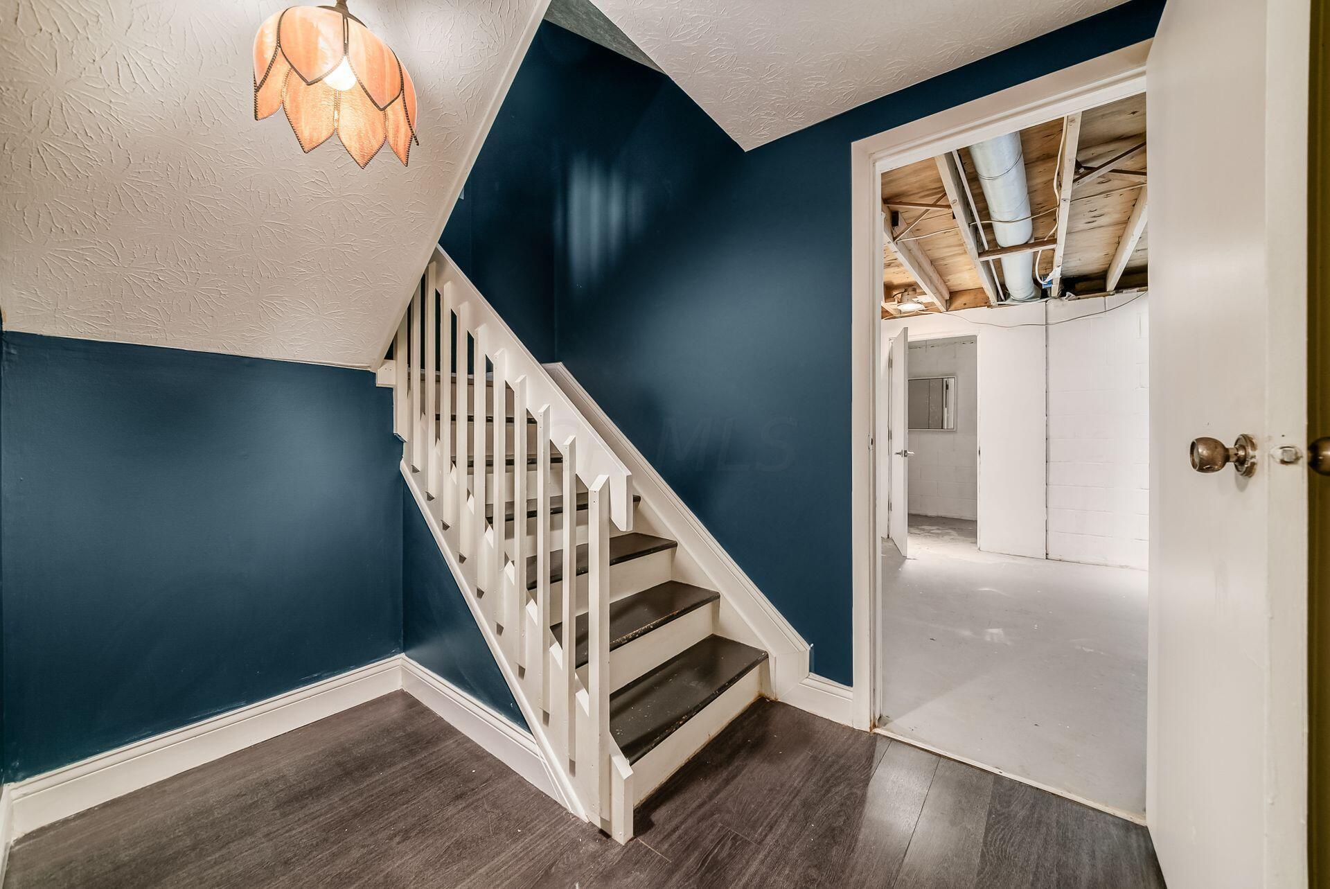 4815 Powderhorn Lane, 1