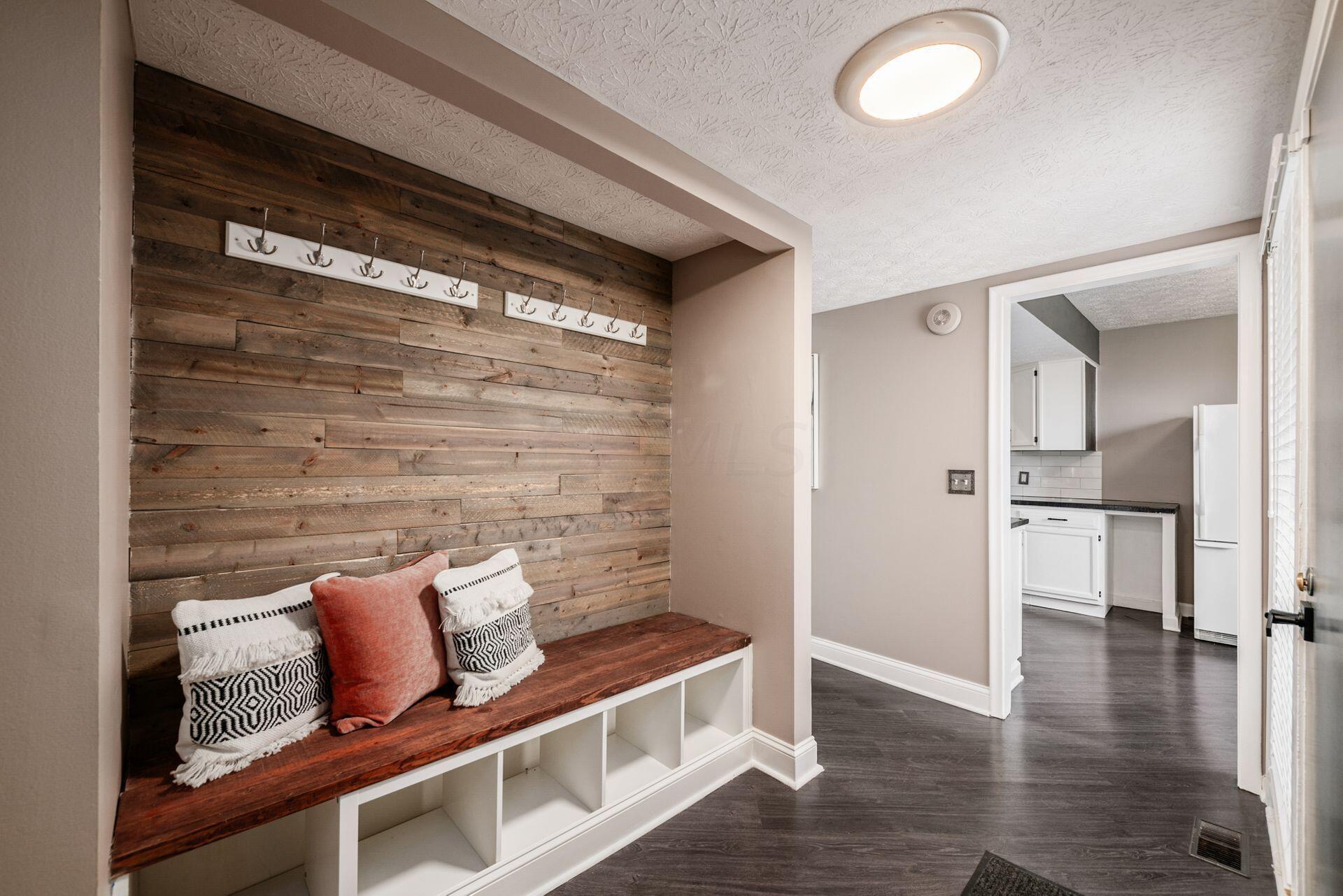 4815 Powderhorn Lane, 1