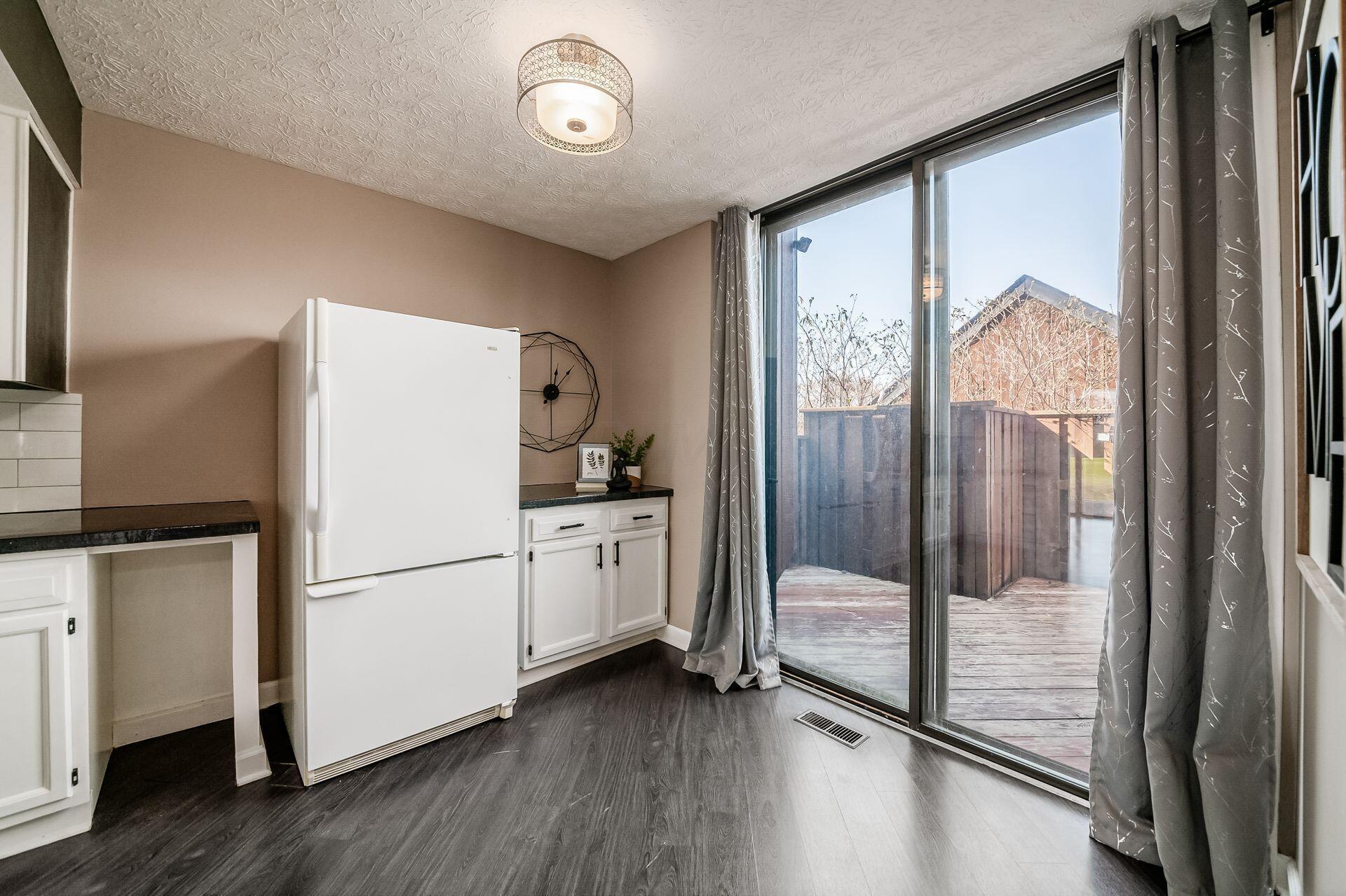 4815 Powderhorn Lane, 1