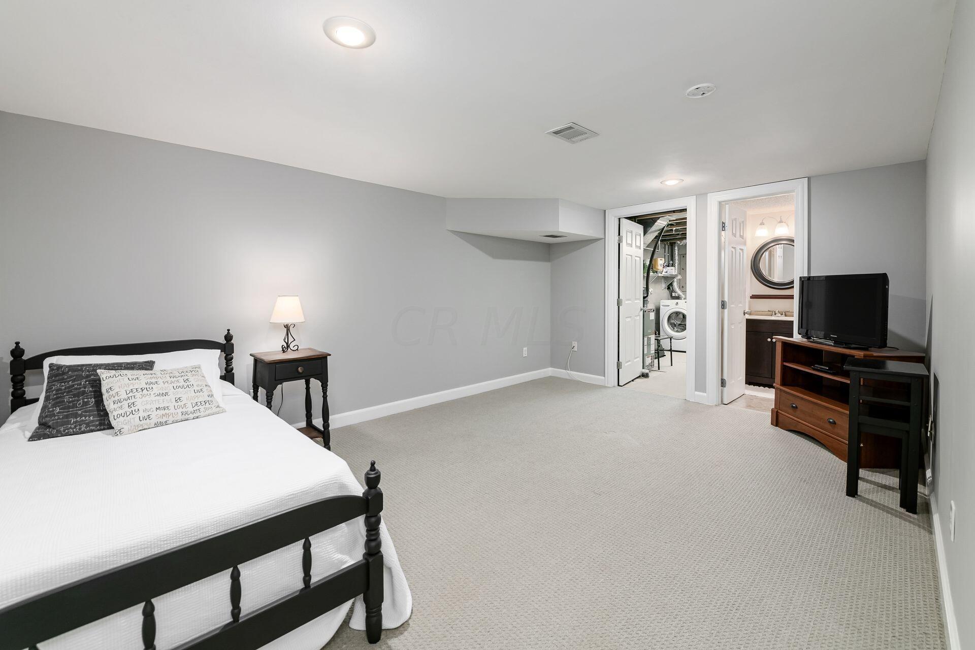 2039 Burbridge Lane, 31C