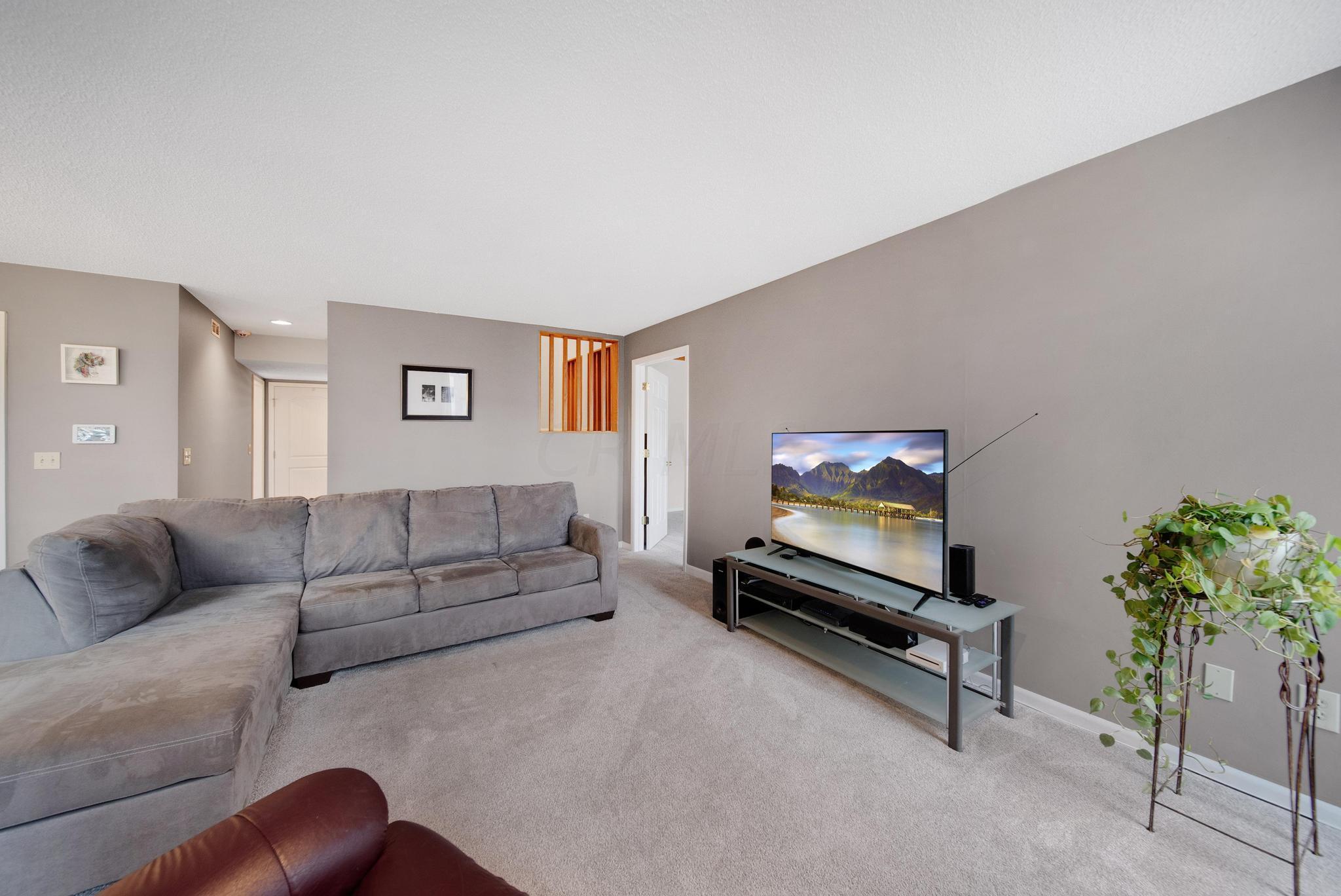 4775 Smoketalk Lane, 8