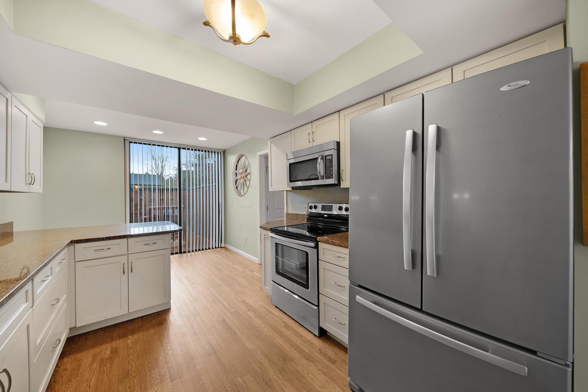 4775 Smoketalk Lane, 8