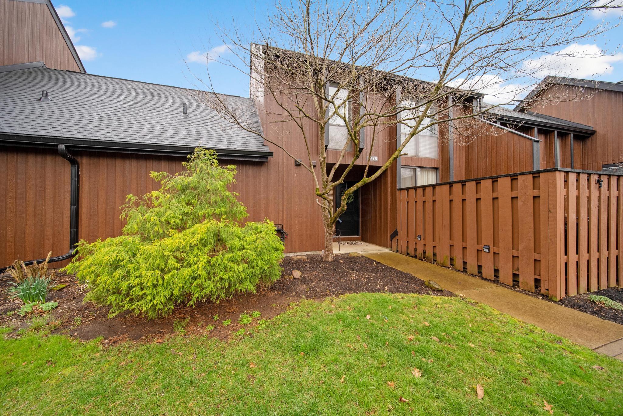 4775 Smoketalk Lane, 8