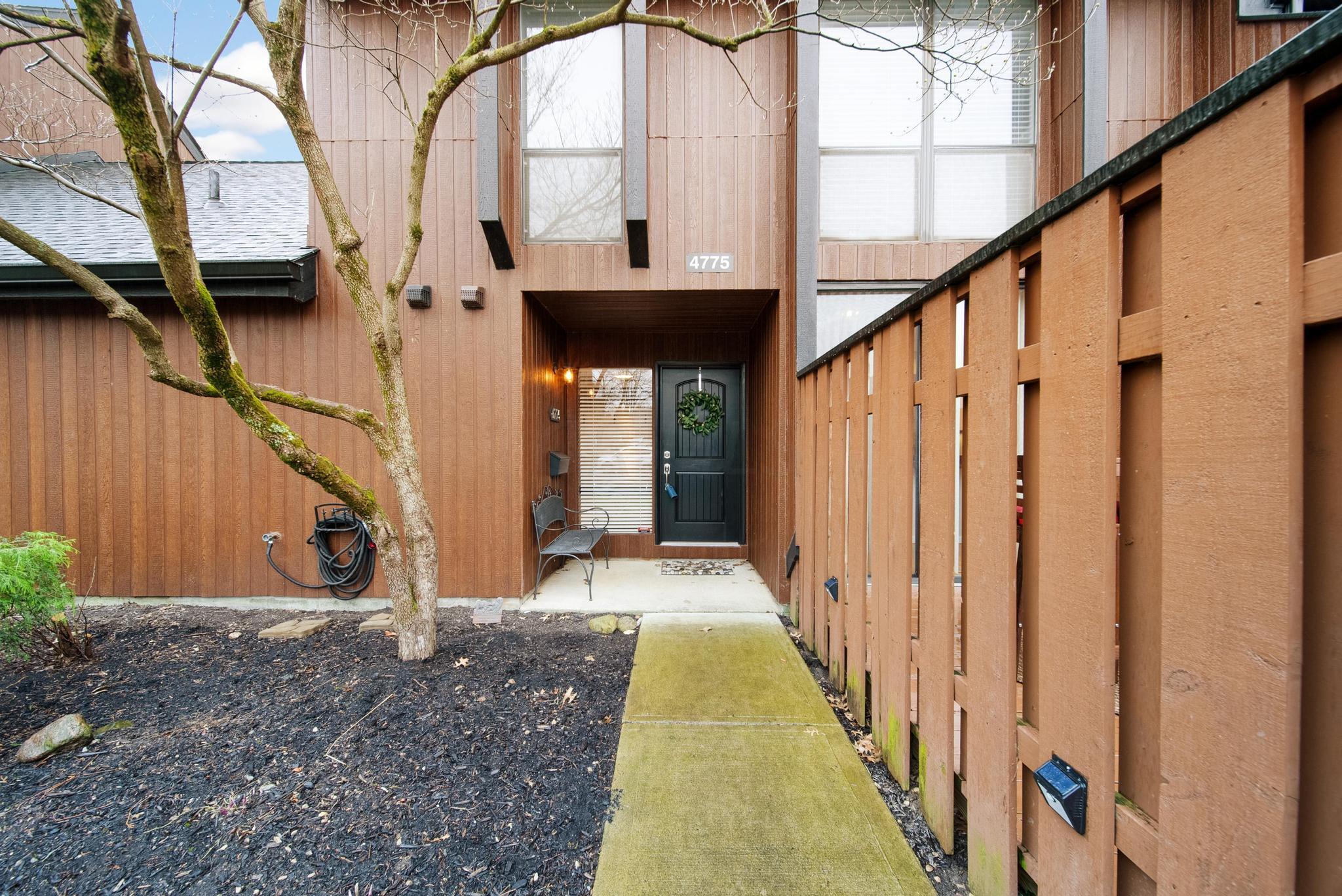 4775 Smoketalk Lane, 8