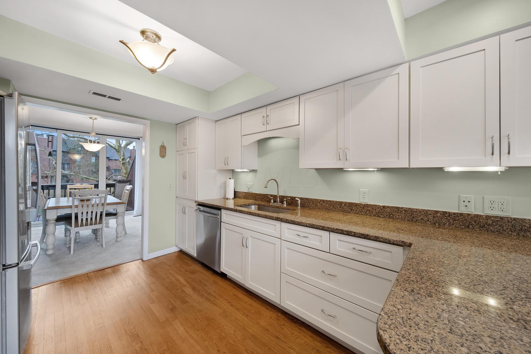 4775 Smoketalk Lane, 8