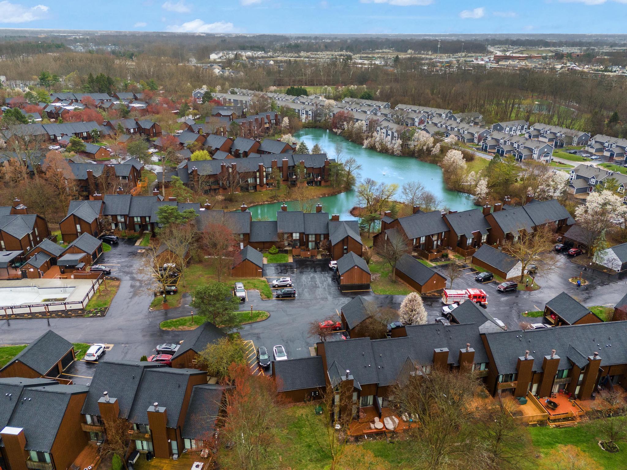 4775 Smoketalk Lane, 8