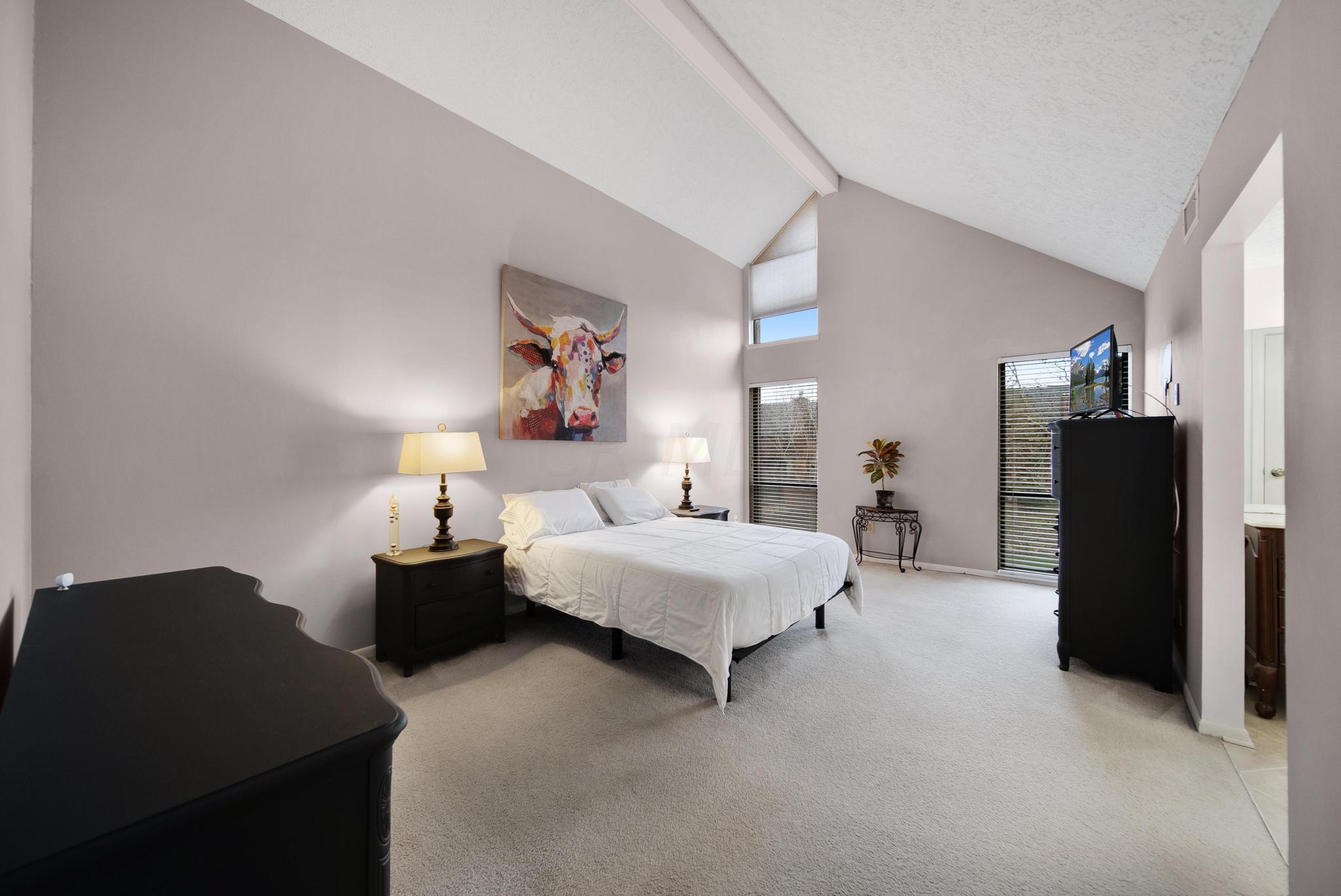 4775 Smoketalk Lane, 8