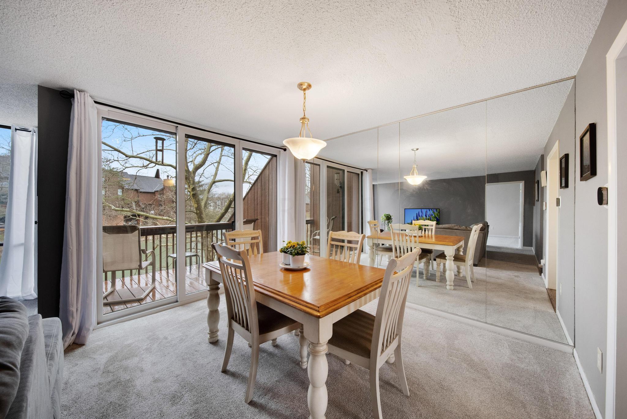 4775 Smoketalk Lane, 8