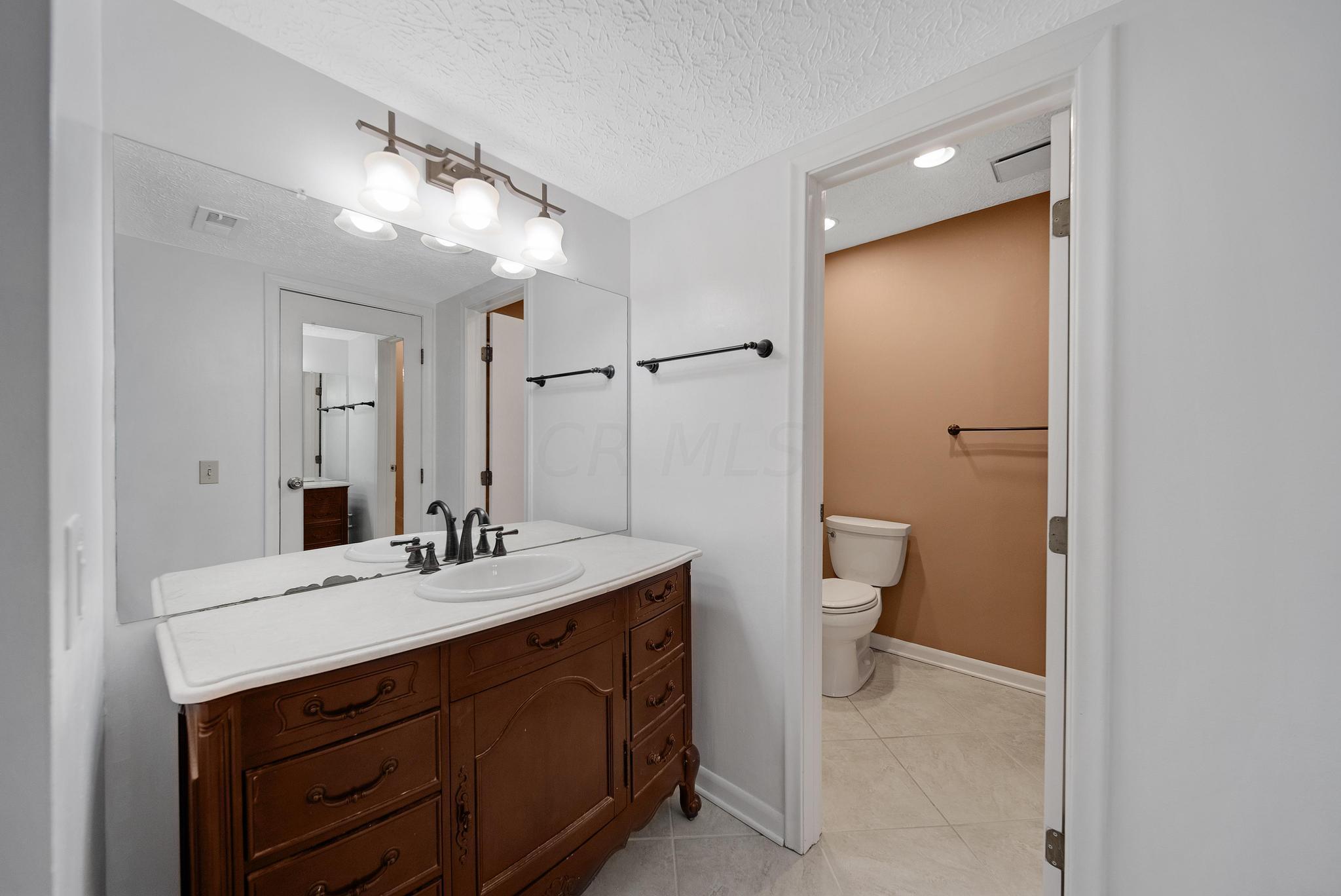 4775 Smoketalk Lane, 8