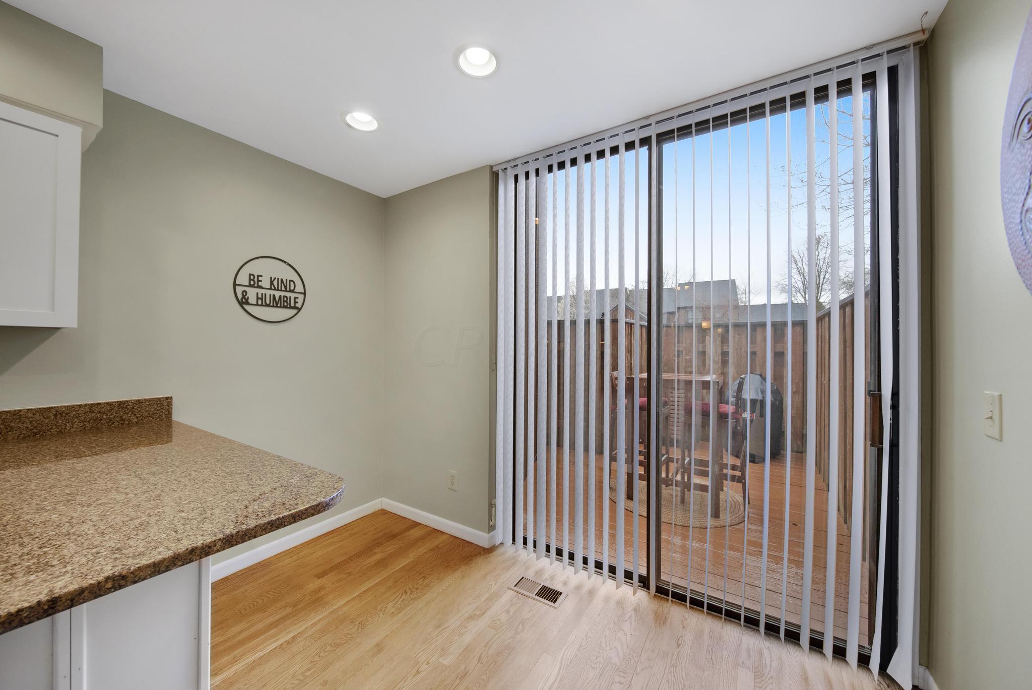 4775 Smoketalk Lane, 8