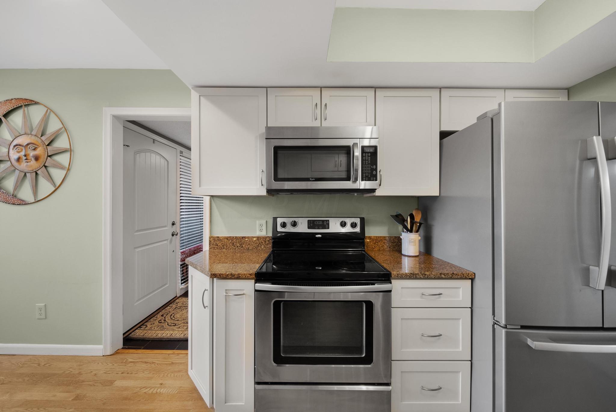 4775 Smoketalk Lane, 8