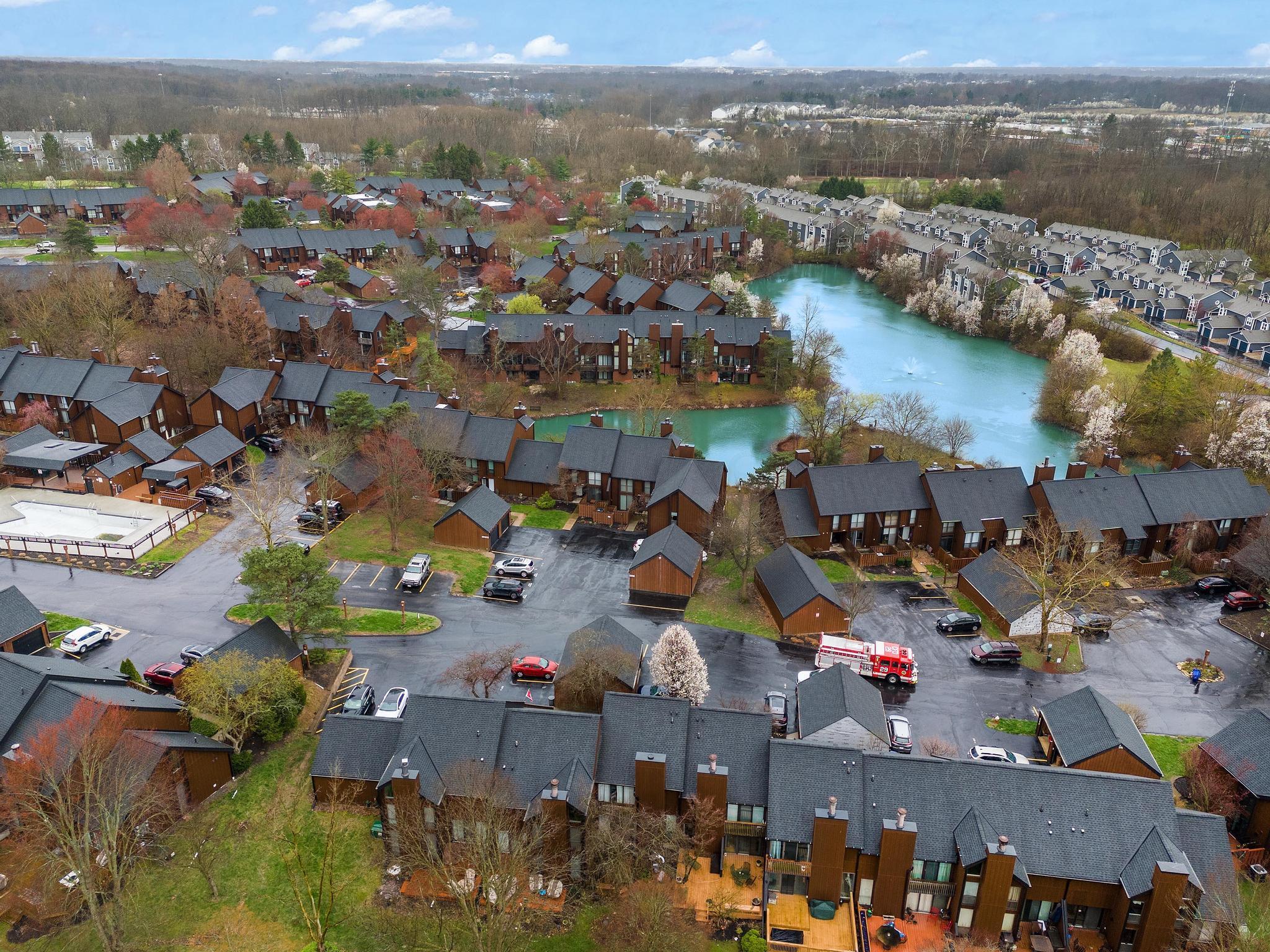 4775 Smoketalk Lane, 8