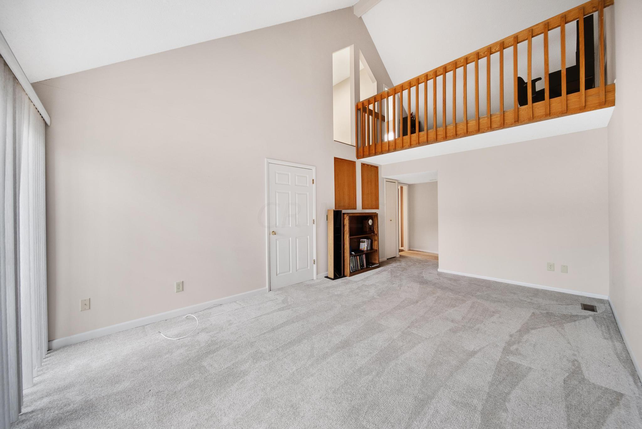 4775 Smoketalk Lane, 8