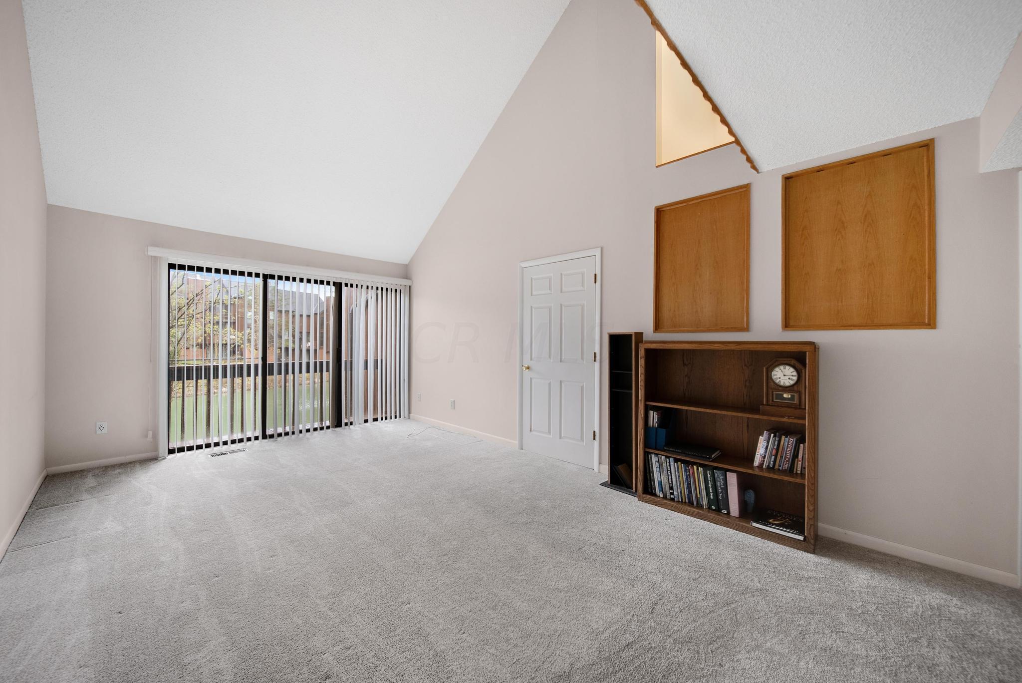 4775 Smoketalk Lane, 8