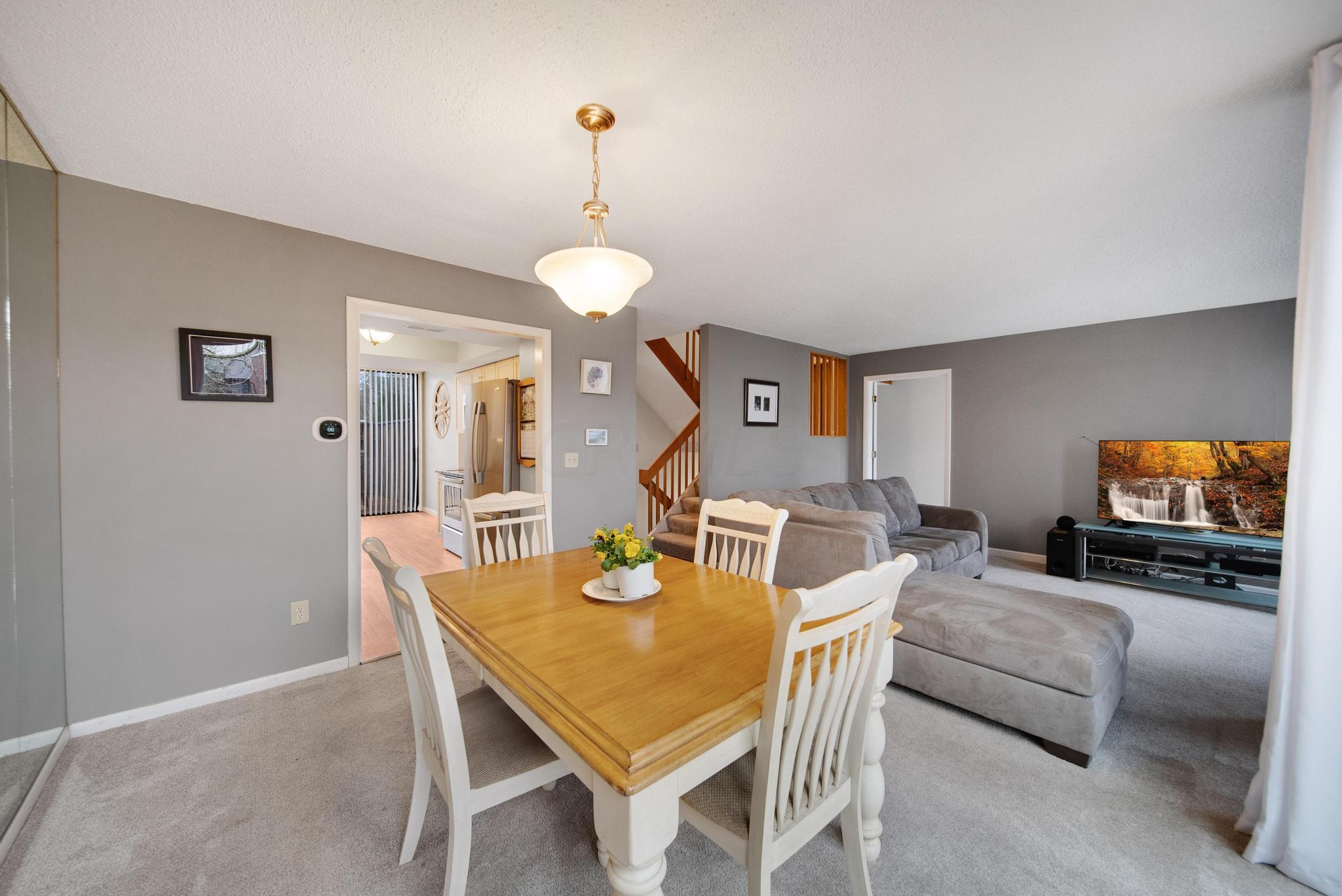 4775 Smoketalk Lane, 8