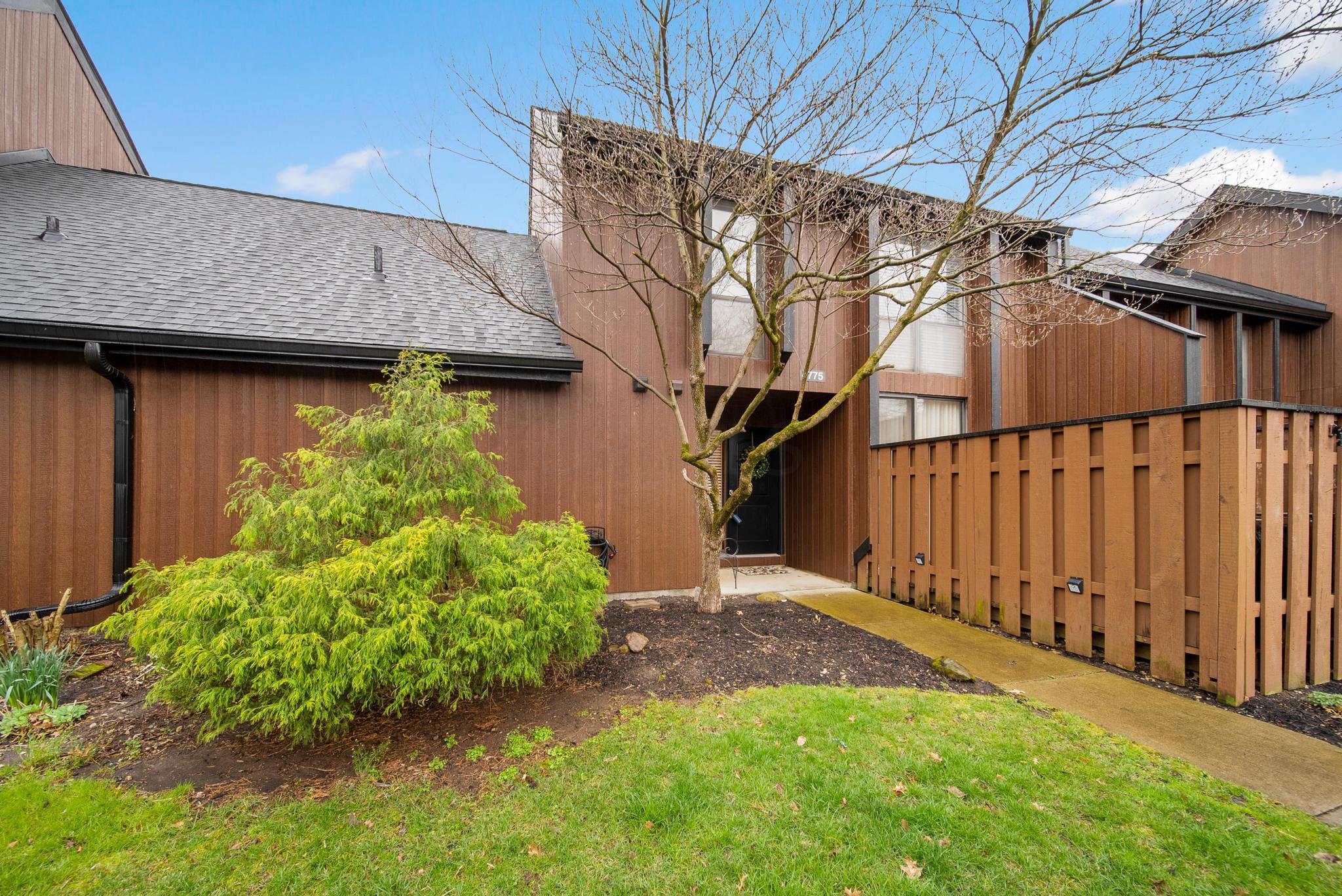 4775 Smoketalk Lane, 8