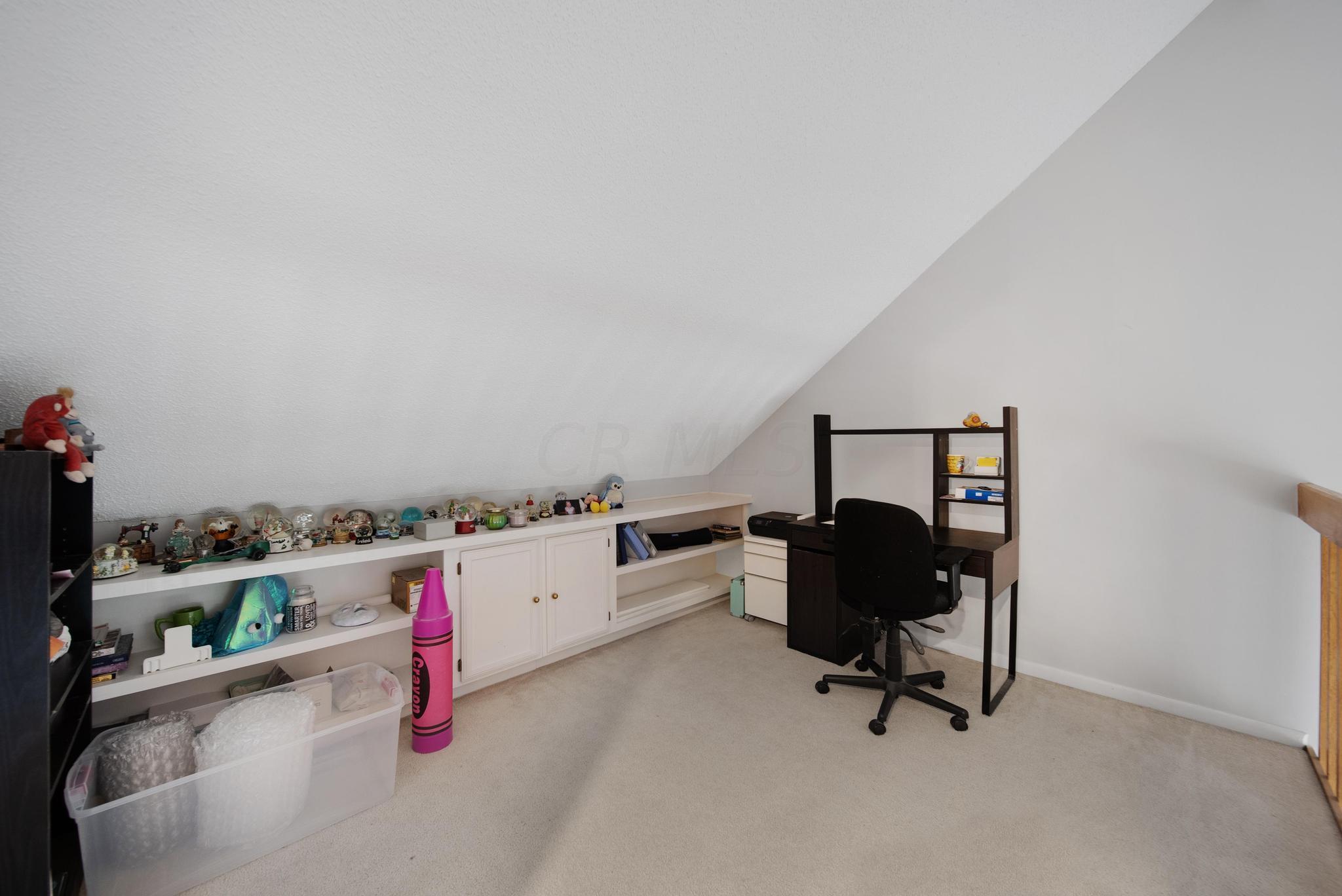 4775 Smoketalk Lane, 8