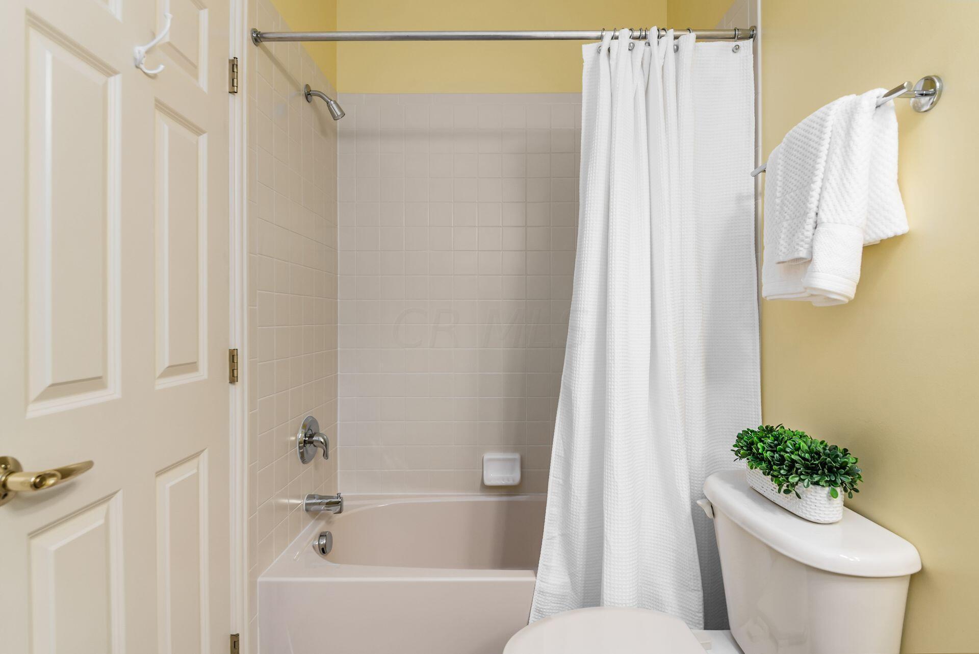 5448 Ketterington Lane