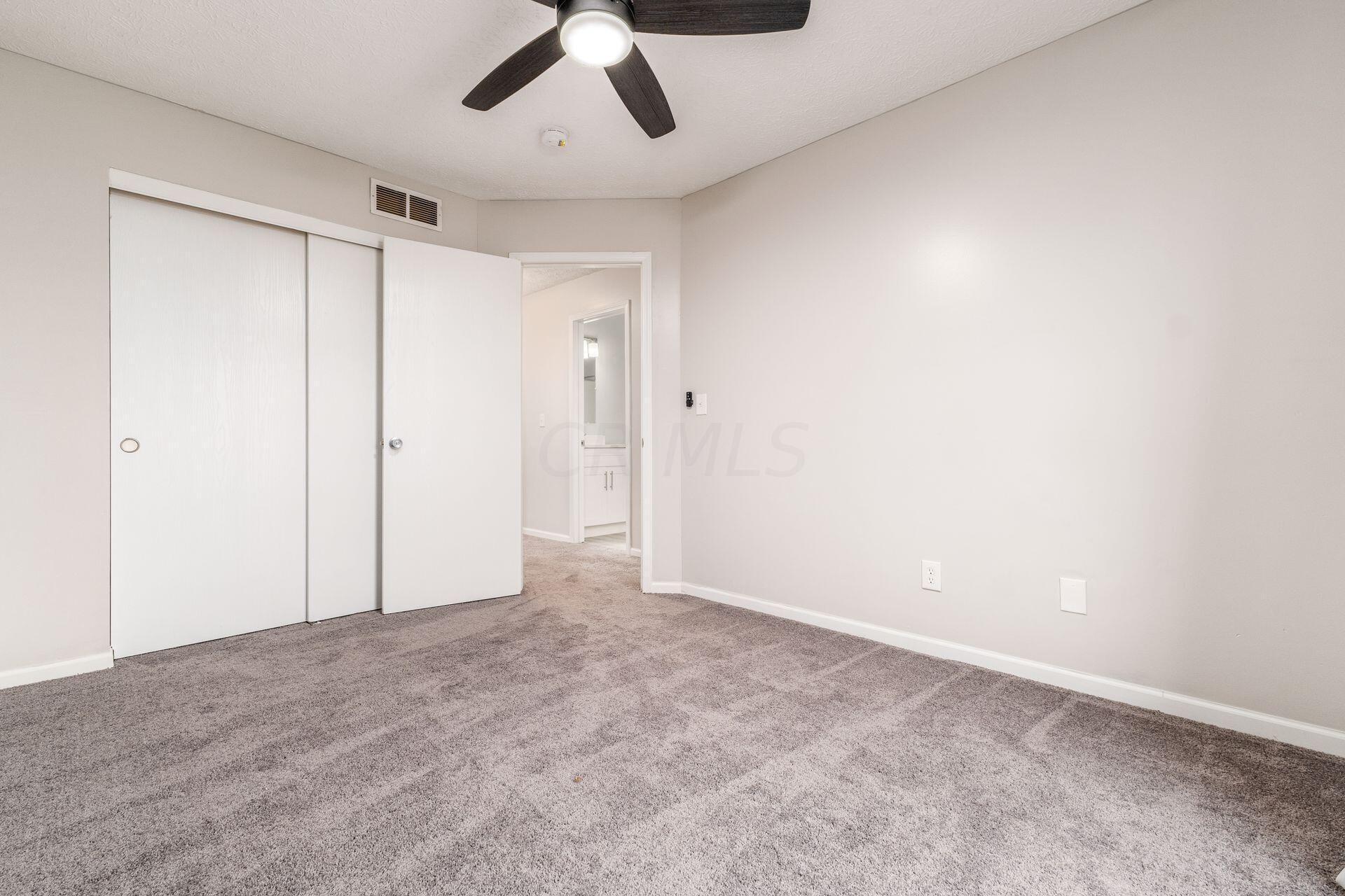 4042 Walnut Crossing Drive