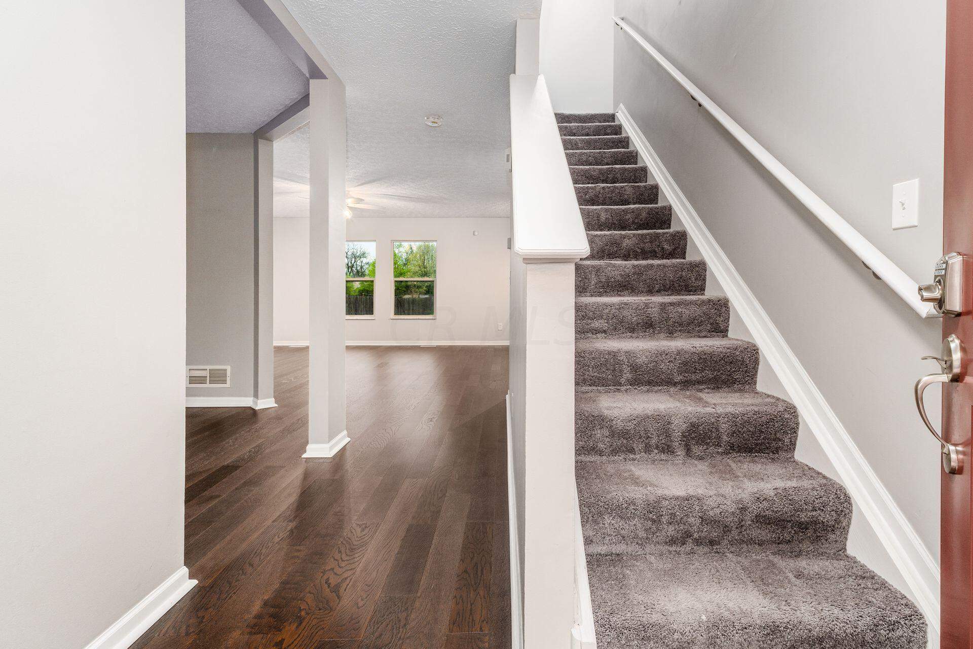 4042 Walnut Crossing Drive