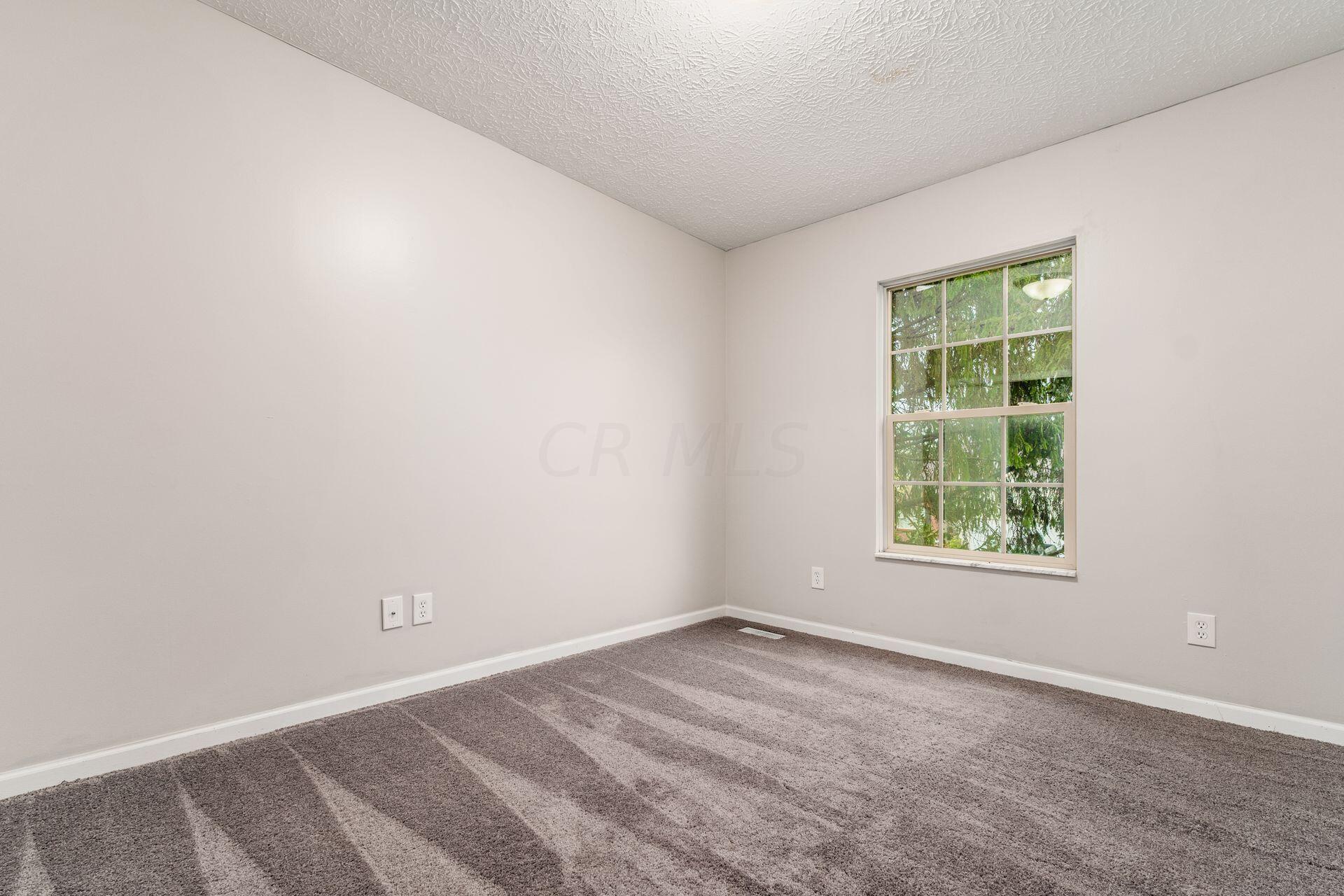 4042 Walnut Crossing Drive