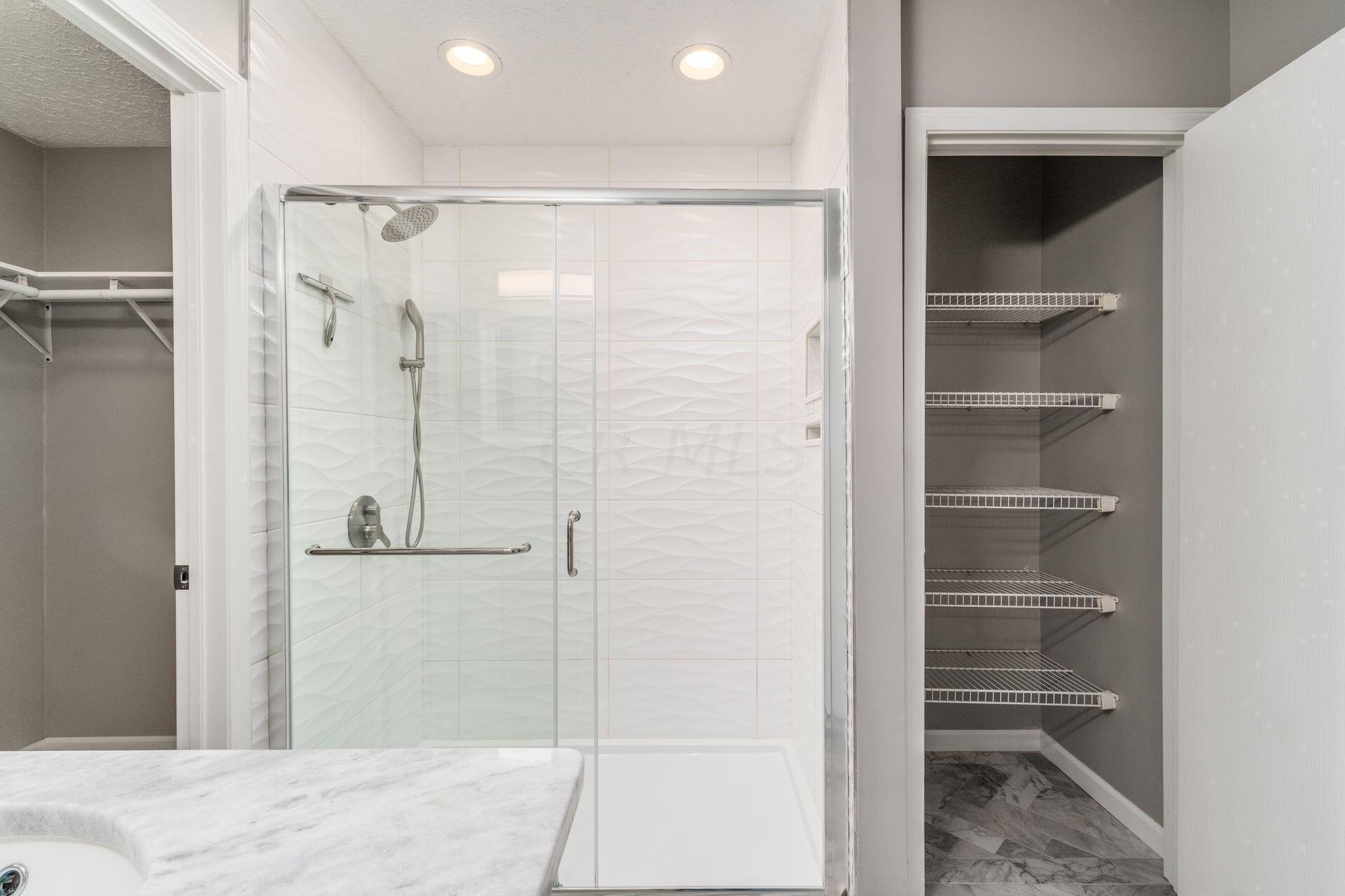 4042 Walnut Crossing Drive