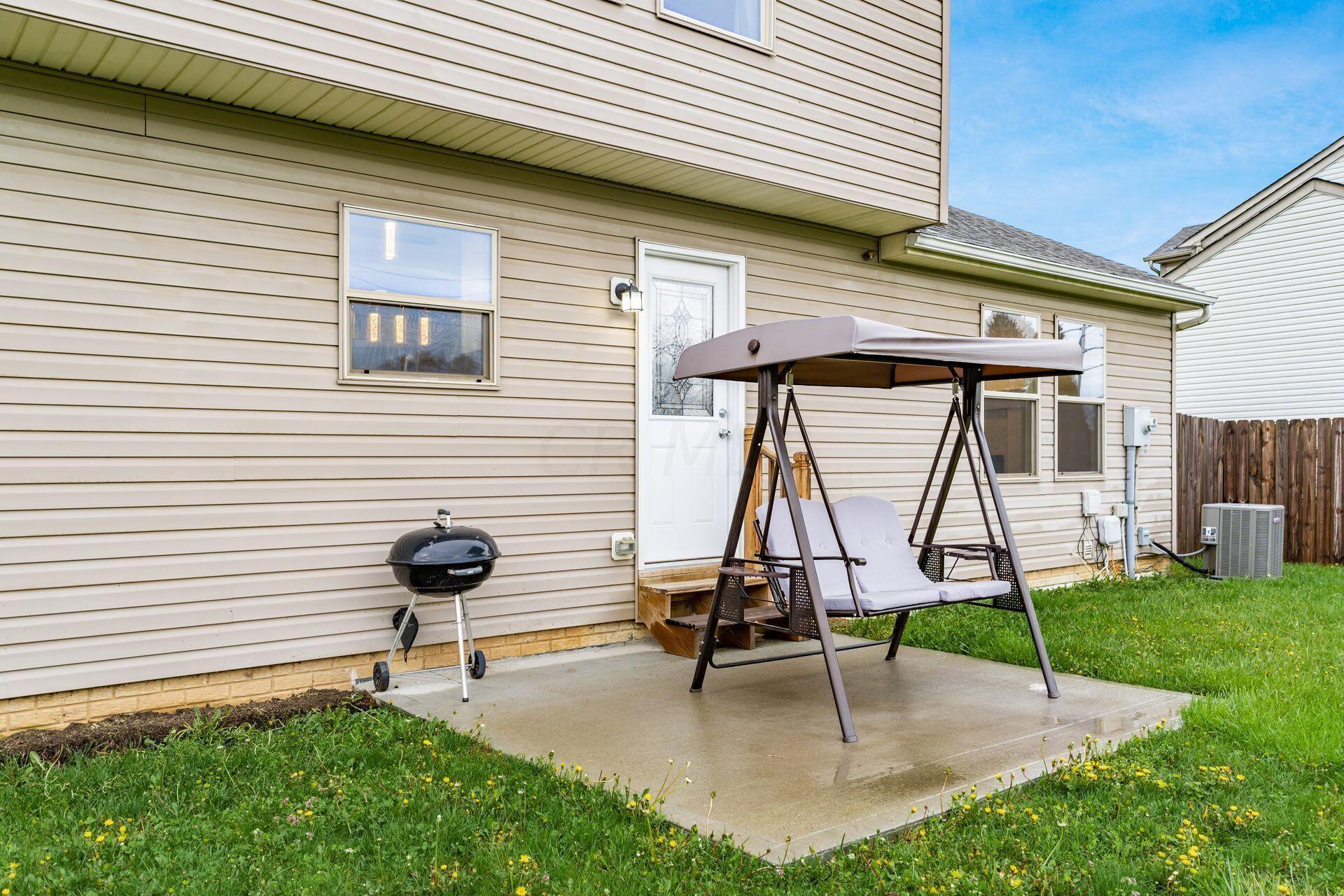 4042 Walnut Crossing Drive