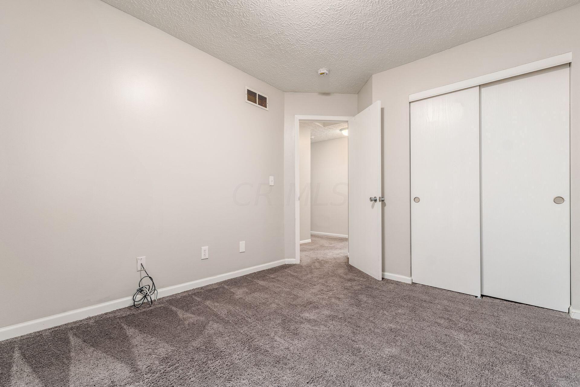 4042 Walnut Crossing Drive