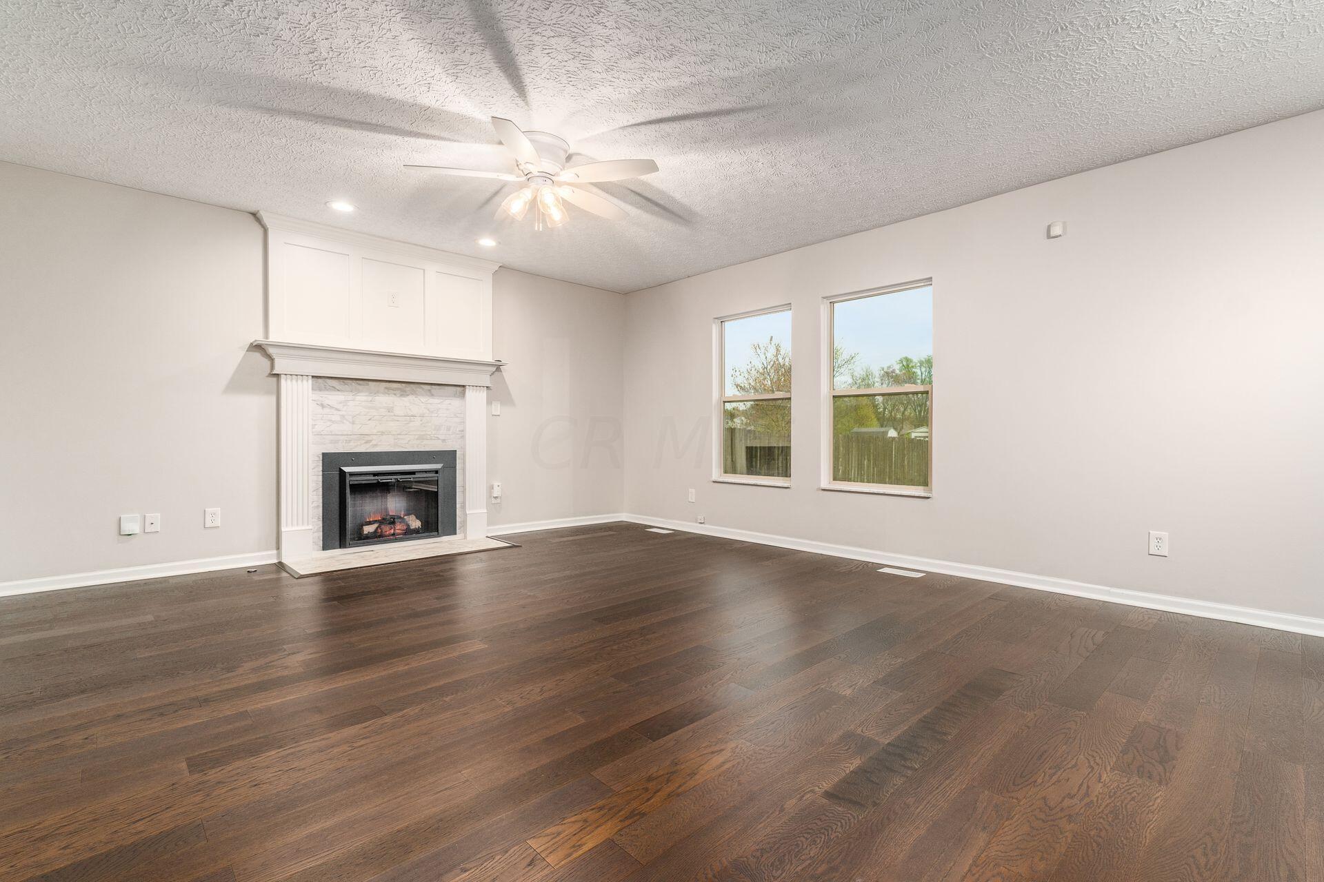 4042 Walnut Crossing Drive