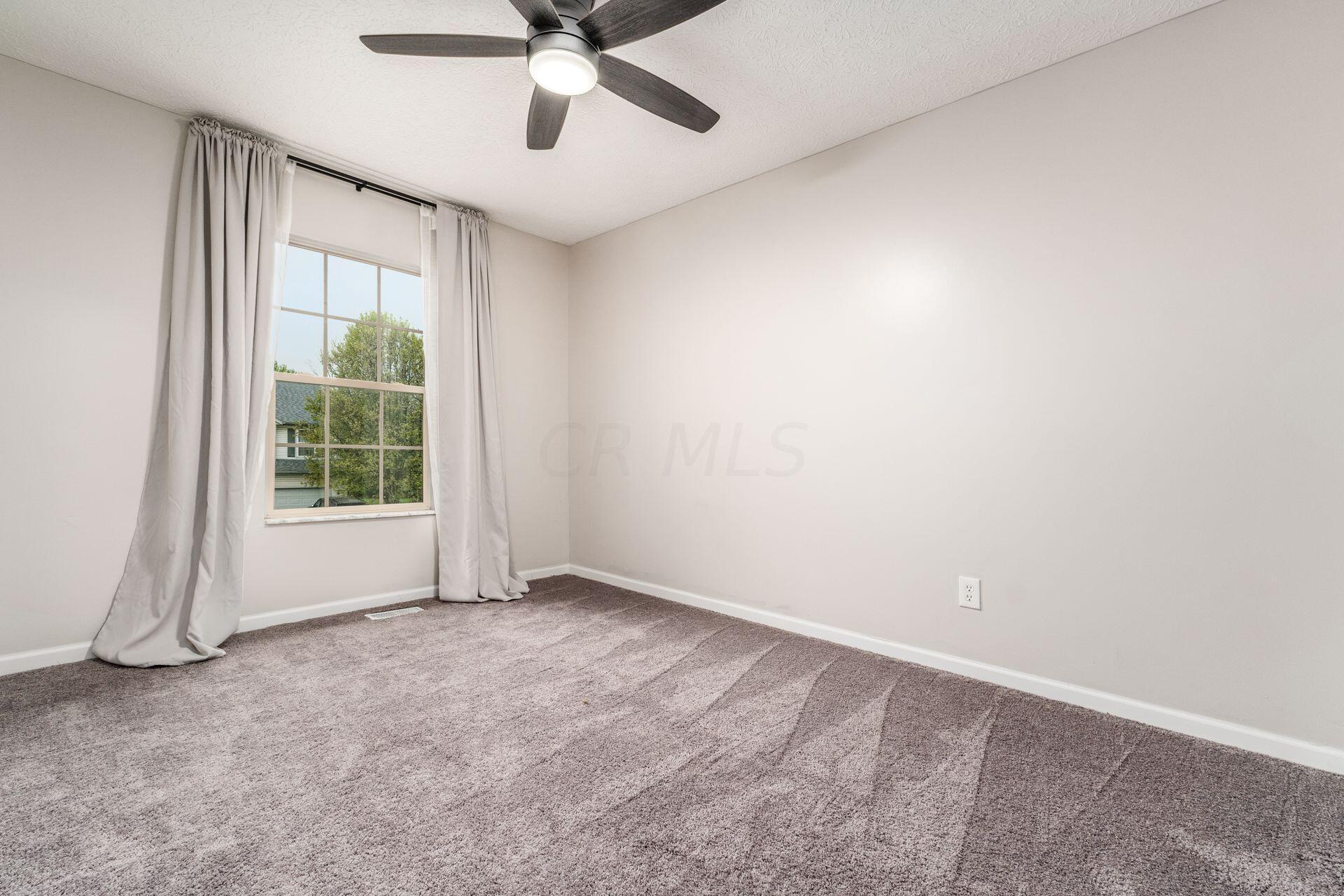 4042 Walnut Crossing Drive