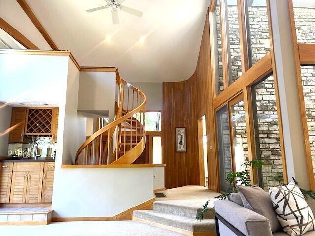 4905 Pleasant Valley Drive