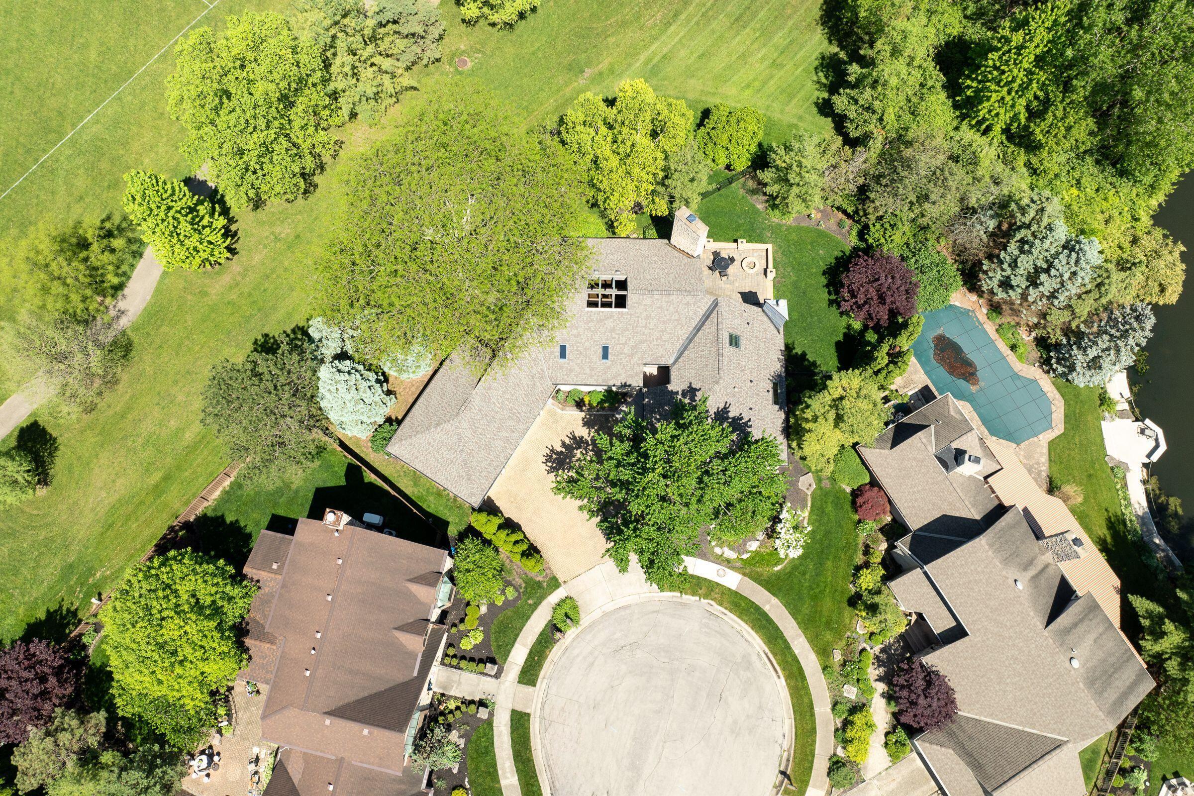 4905 Pleasant Valley Drive