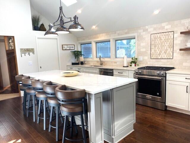 4905 Pleasant Valley Drive