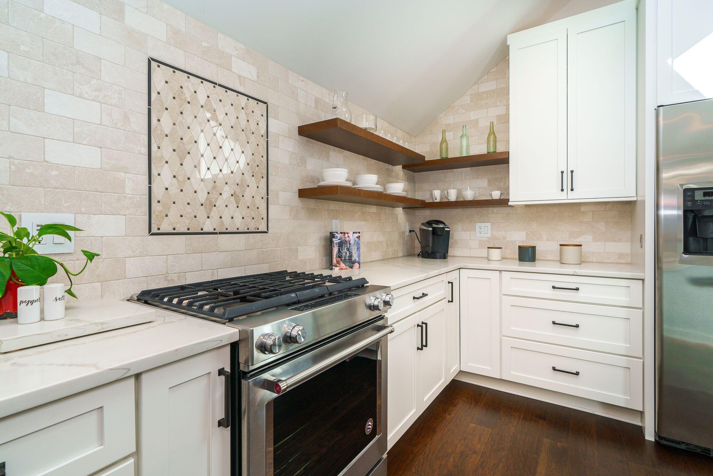 4905 Pleasant Valley Drive