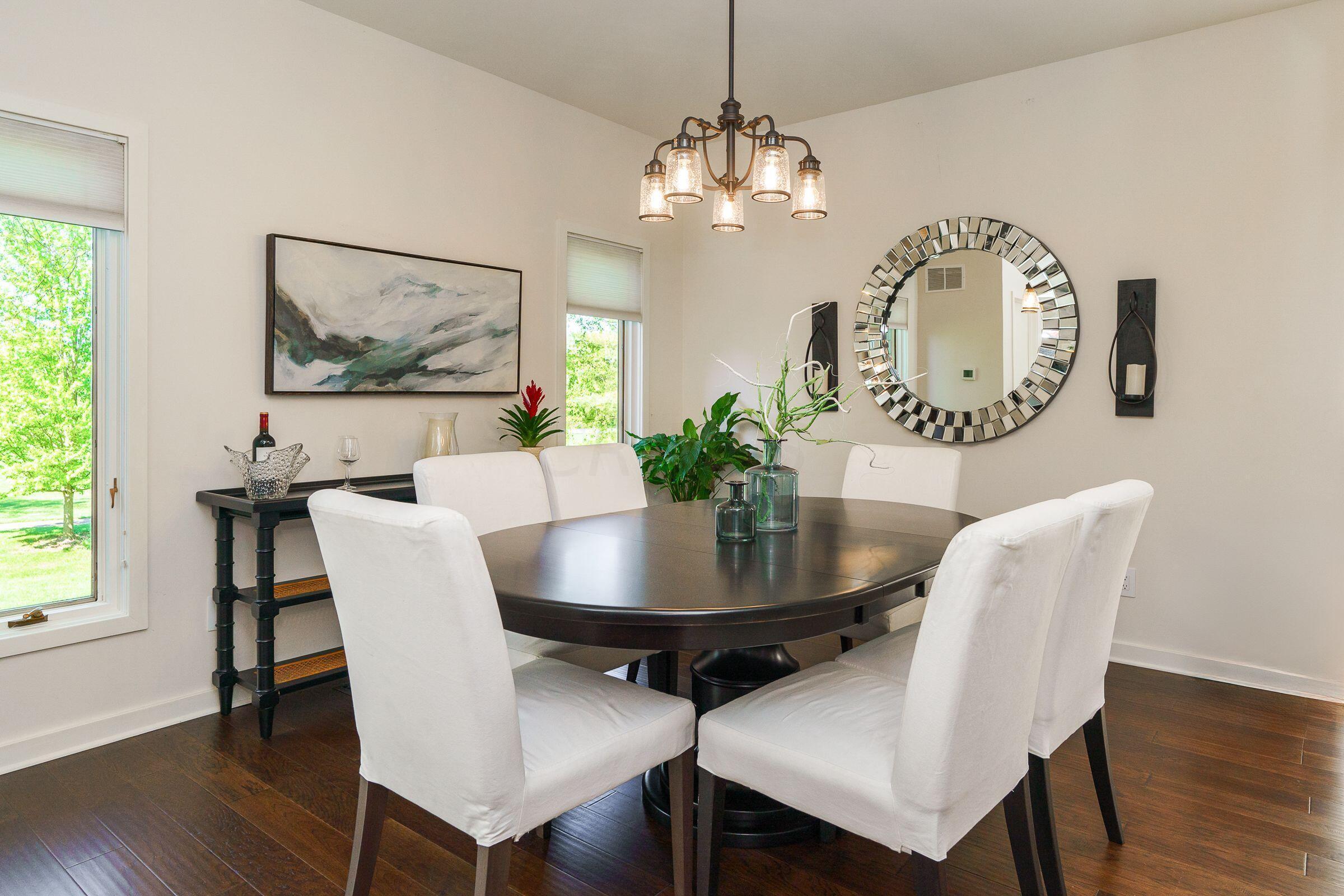 4905 Pleasant Valley Drive