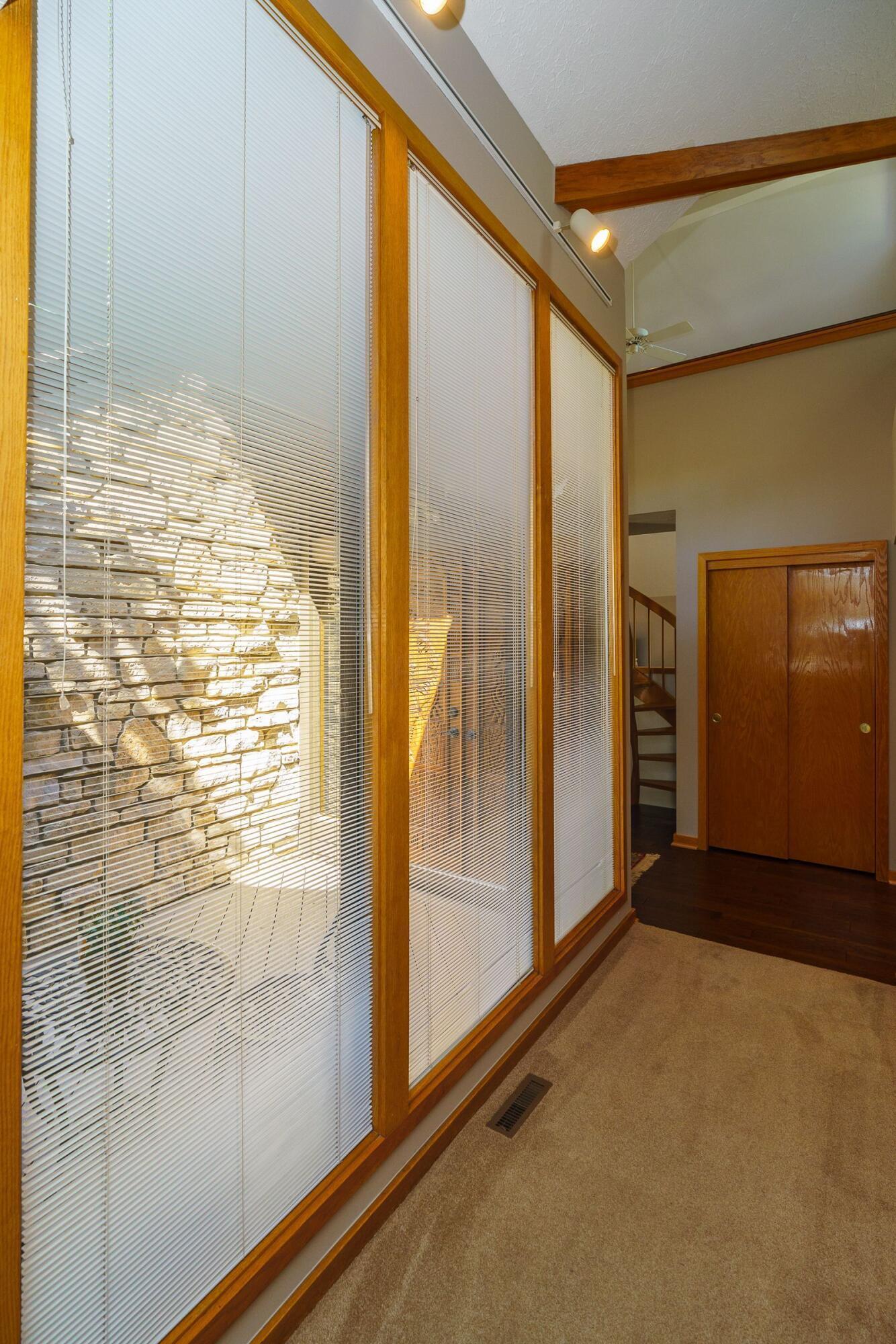 4905 Pleasant Valley Drive