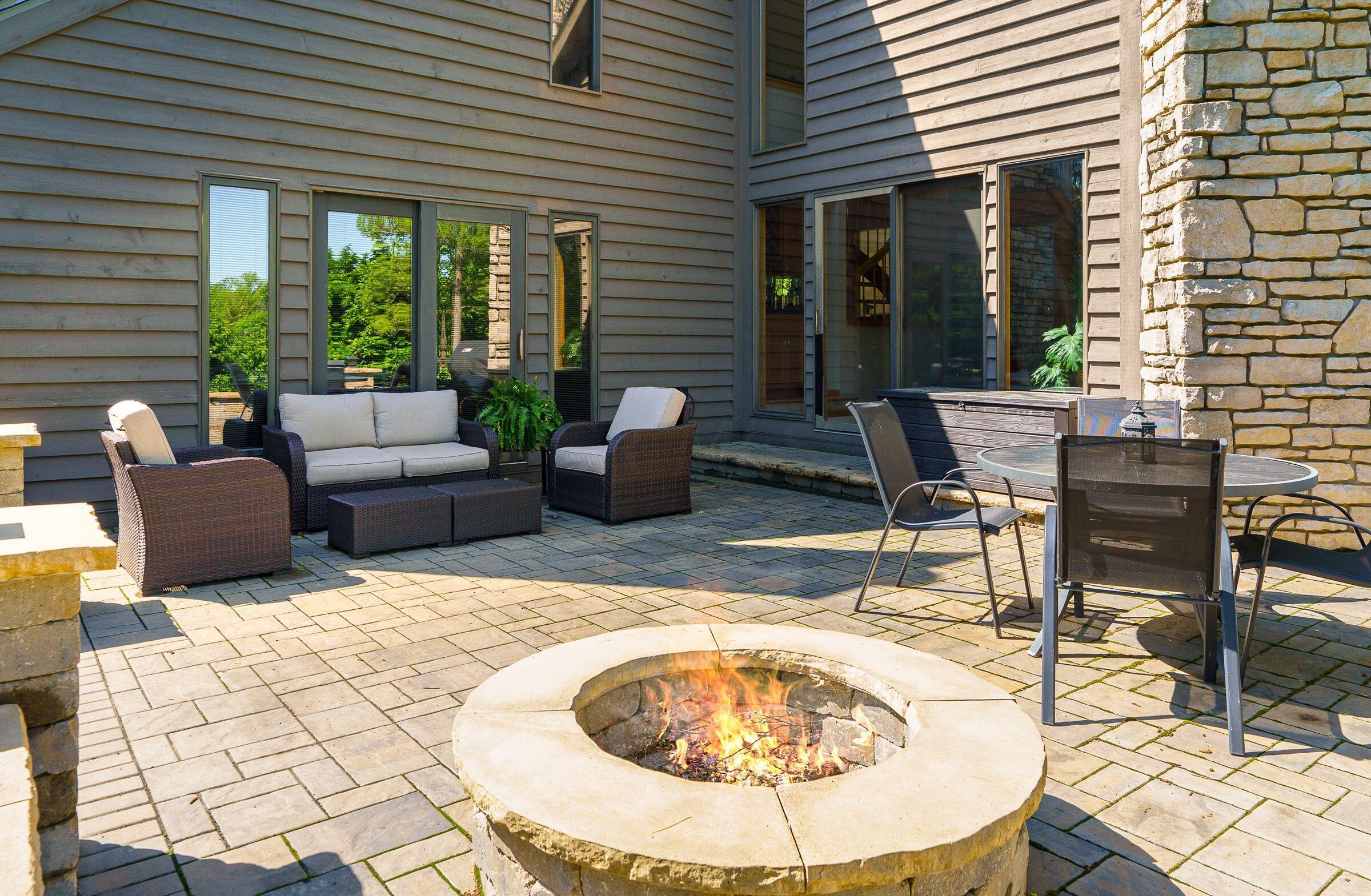 4905 Pleasant Valley Drive