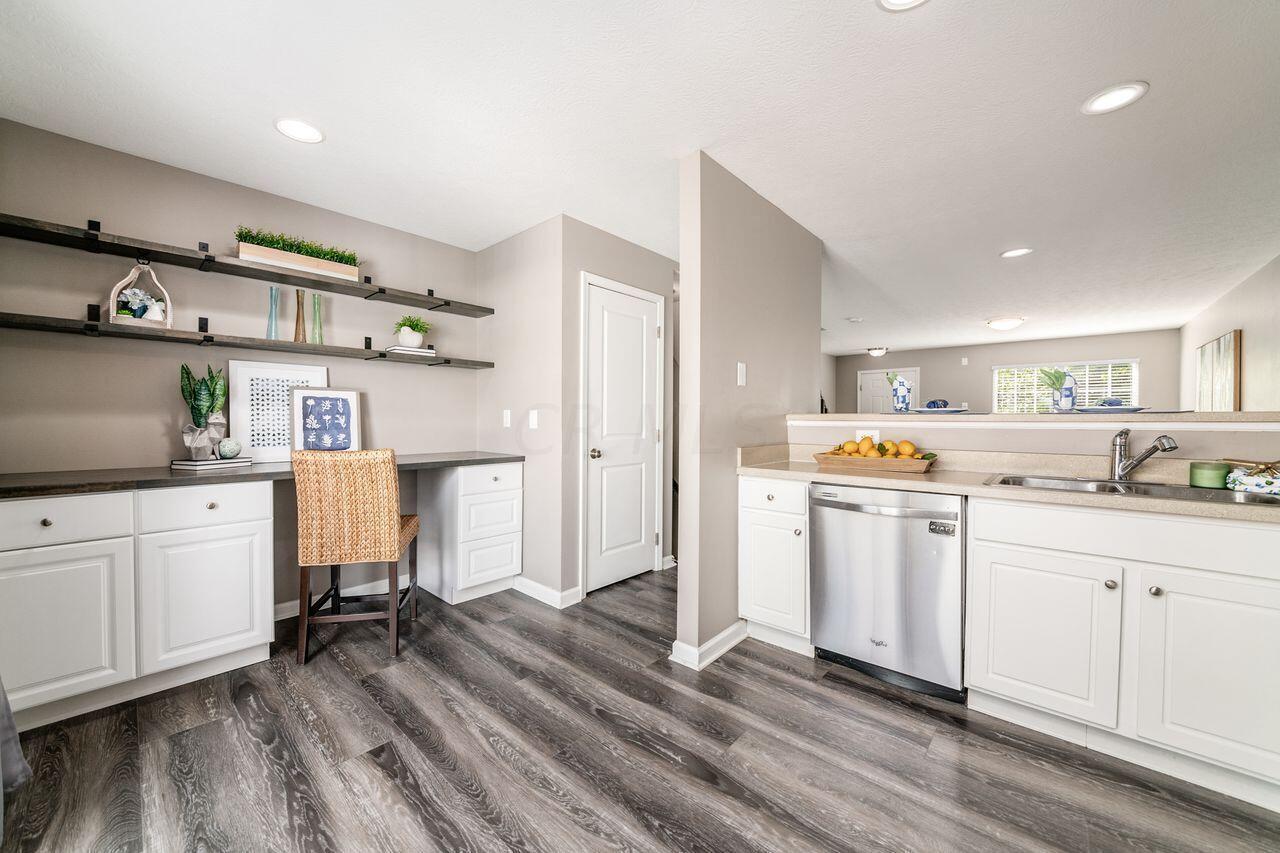 5274 Cross River Falls Boulevard