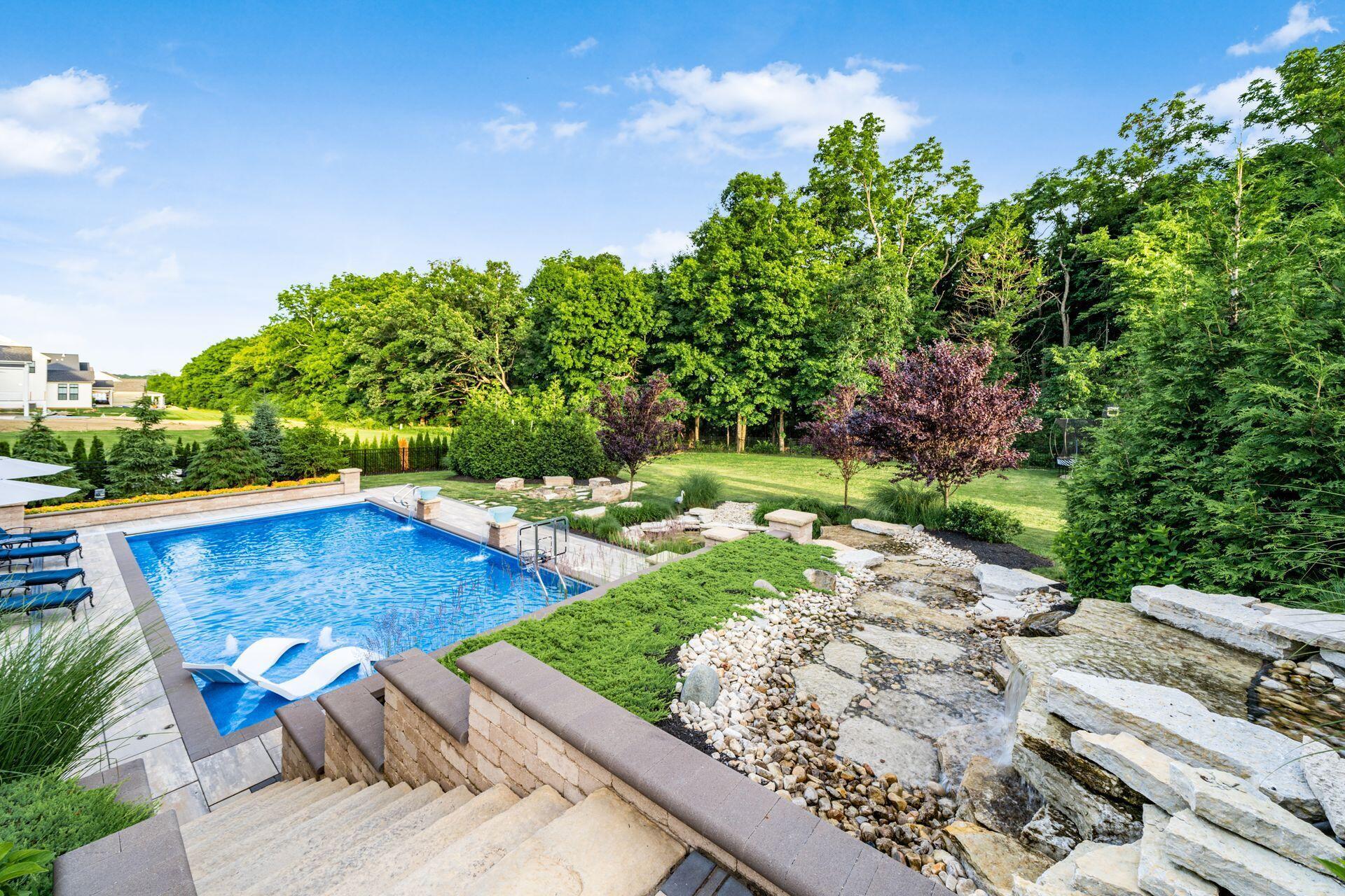 1941 Liberty Bluff Drive