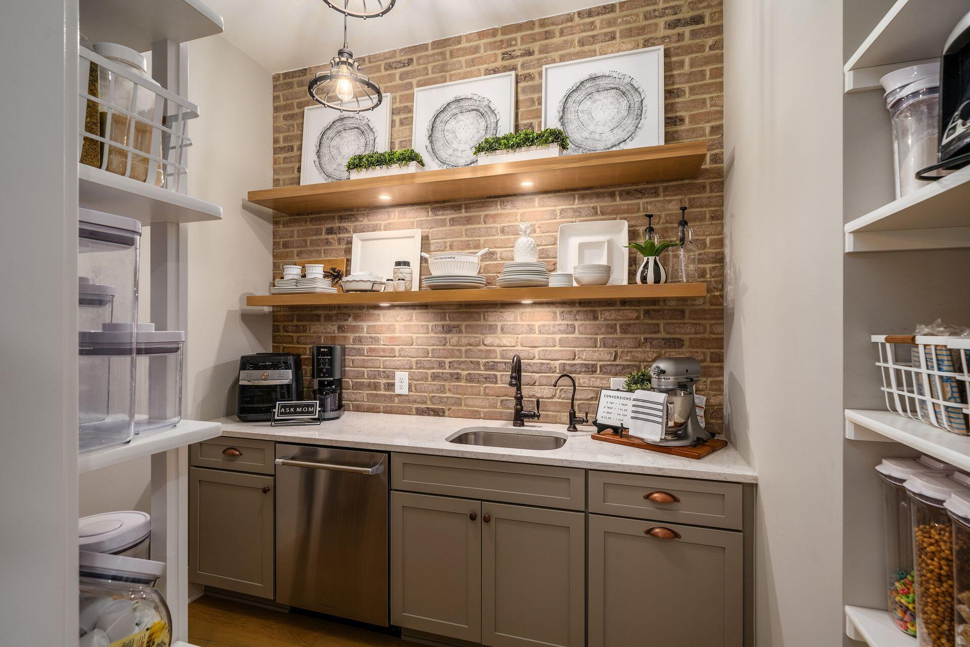 1941 Liberty Bluff Drive