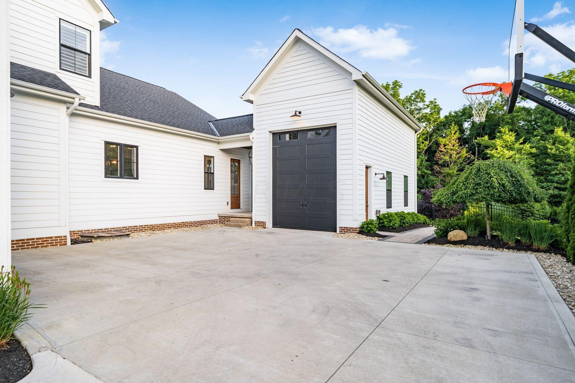 1941 Liberty Bluff Drive