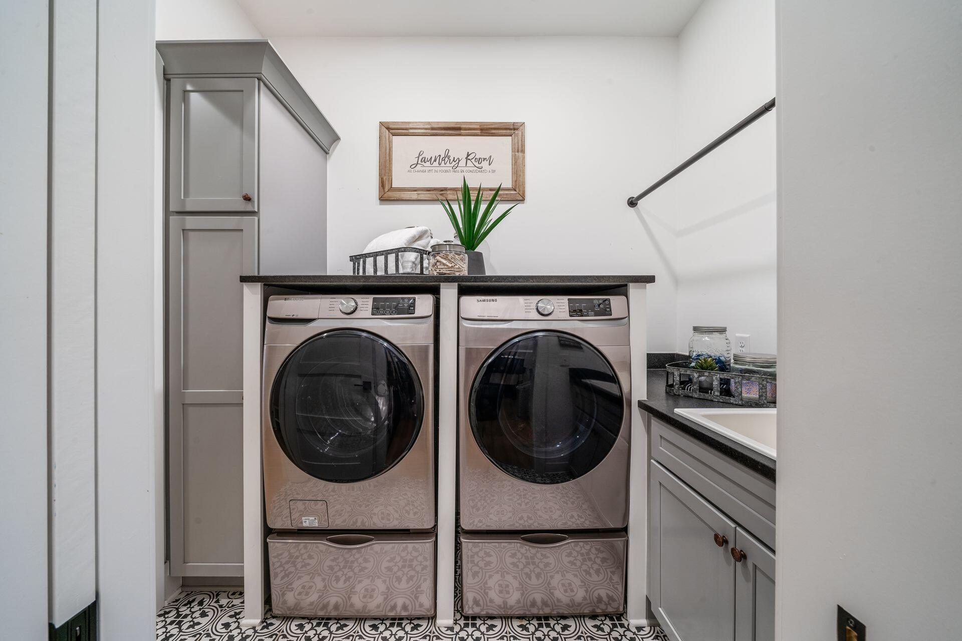 1941 Liberty Bluff Drive