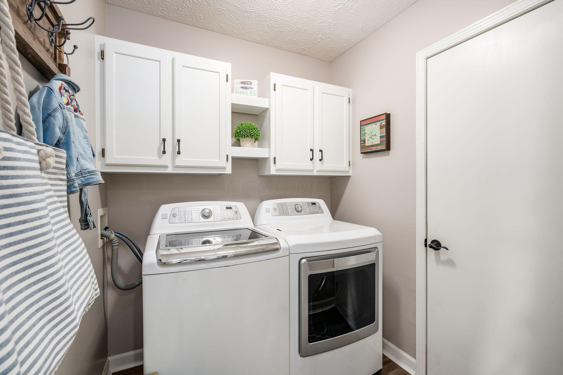 376 Abbotsbury Drive