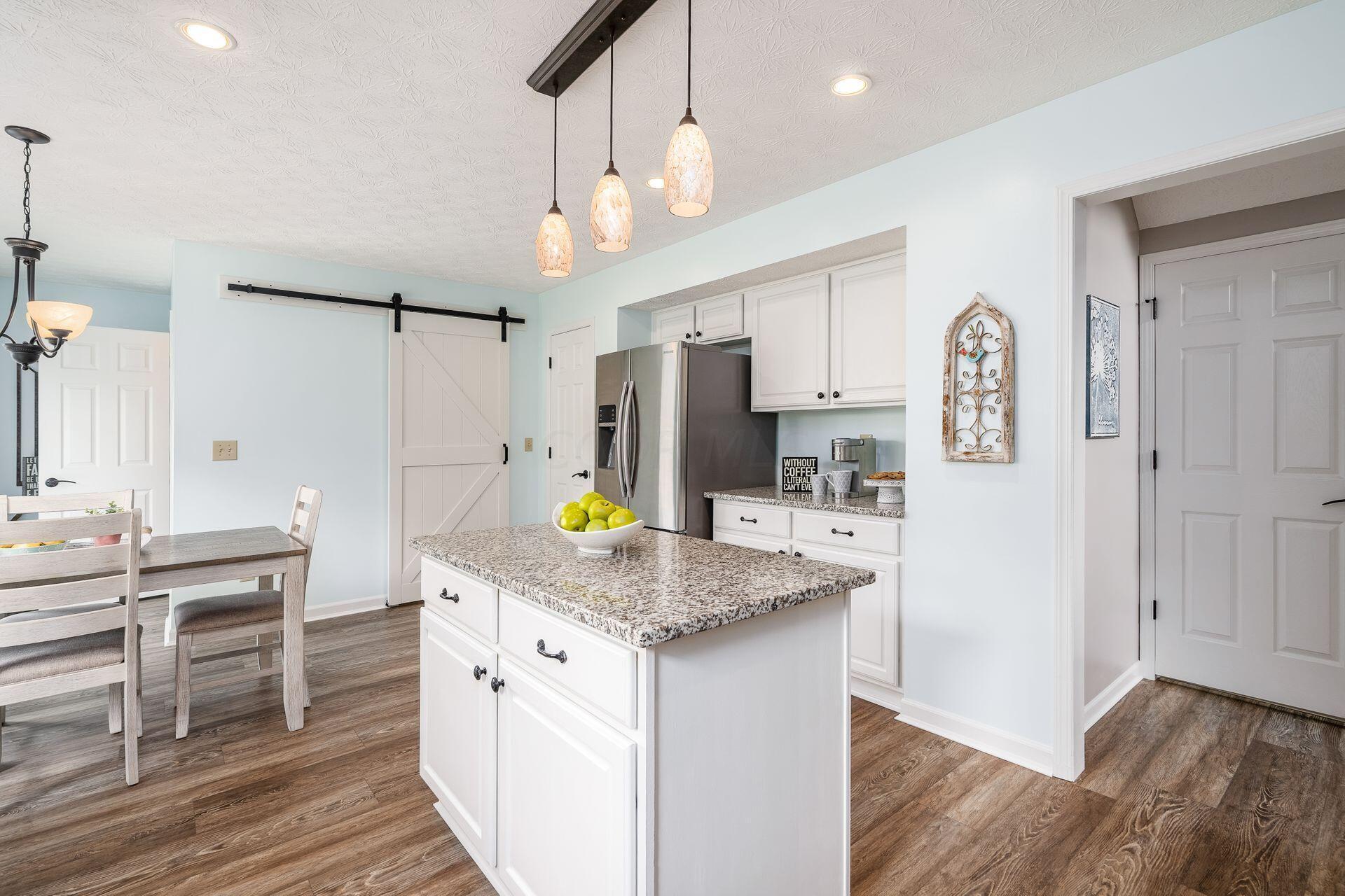 376 Abbotsbury Drive