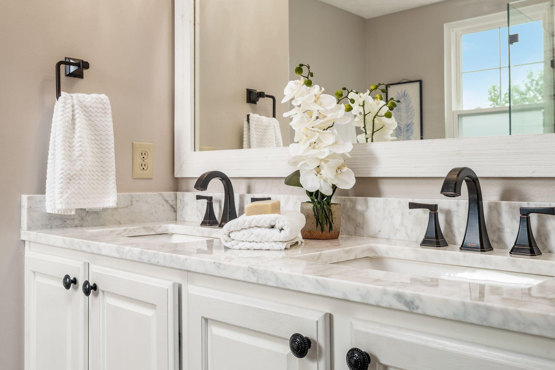 376 Abbotsbury Drive