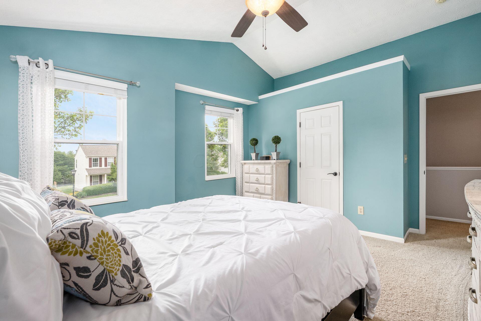 376 Abbotsbury Drive