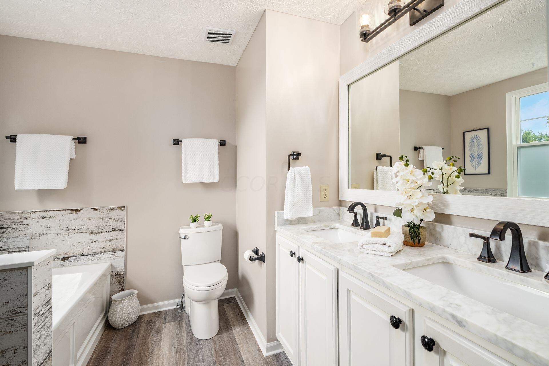 376 Abbotsbury Drive